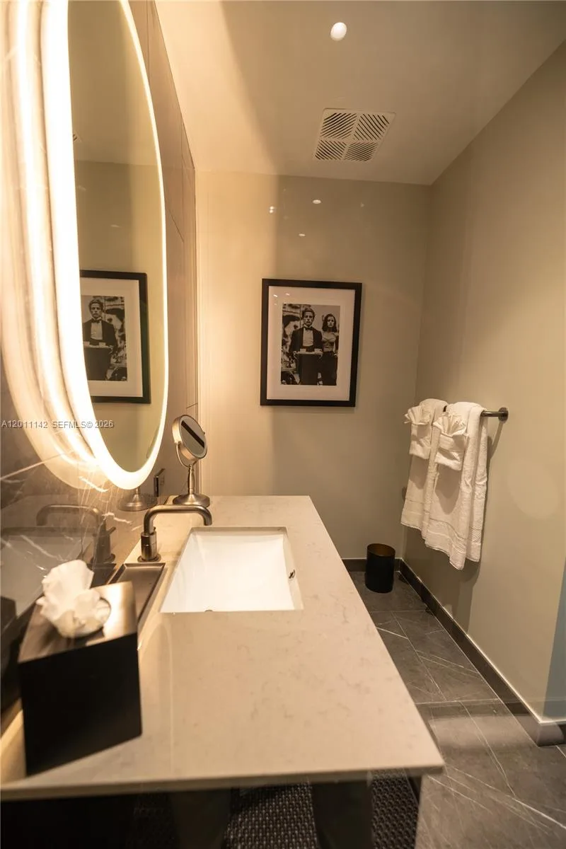 20 NE 11th st # 5306, Miami, FL 33132 photo 9