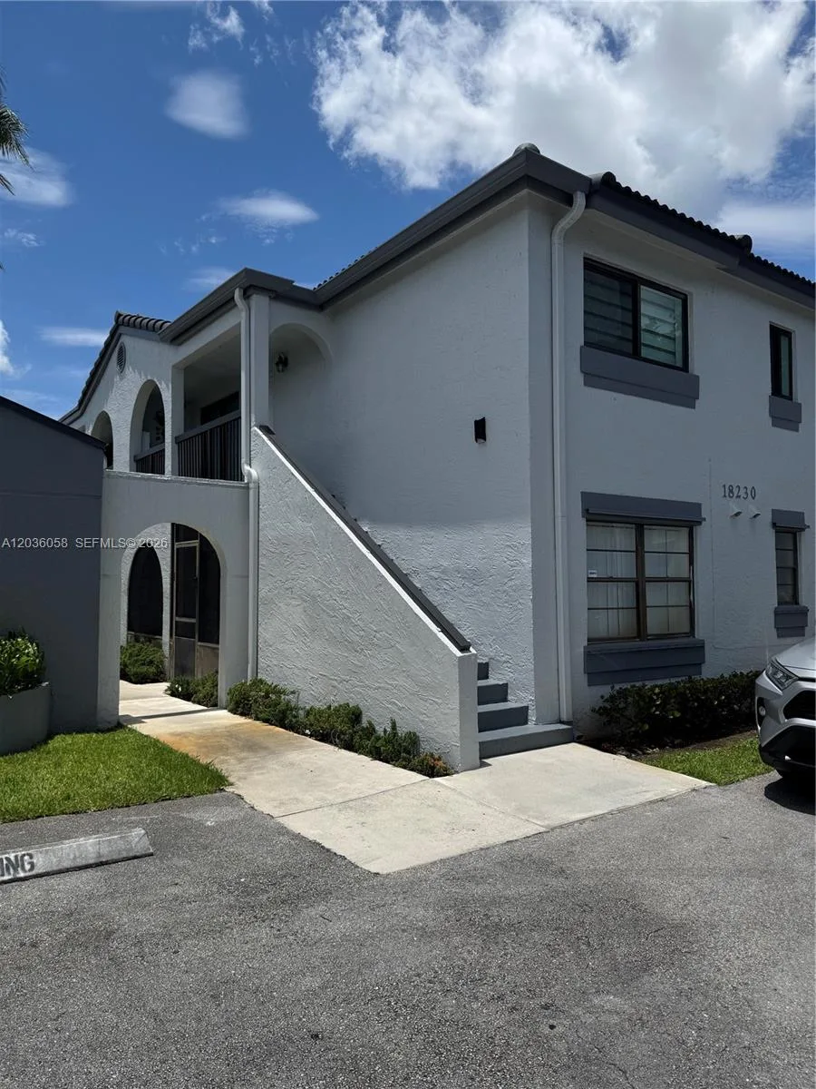 18230 Mediterranean Blvd # 1303, Hialeah, FL 33015
