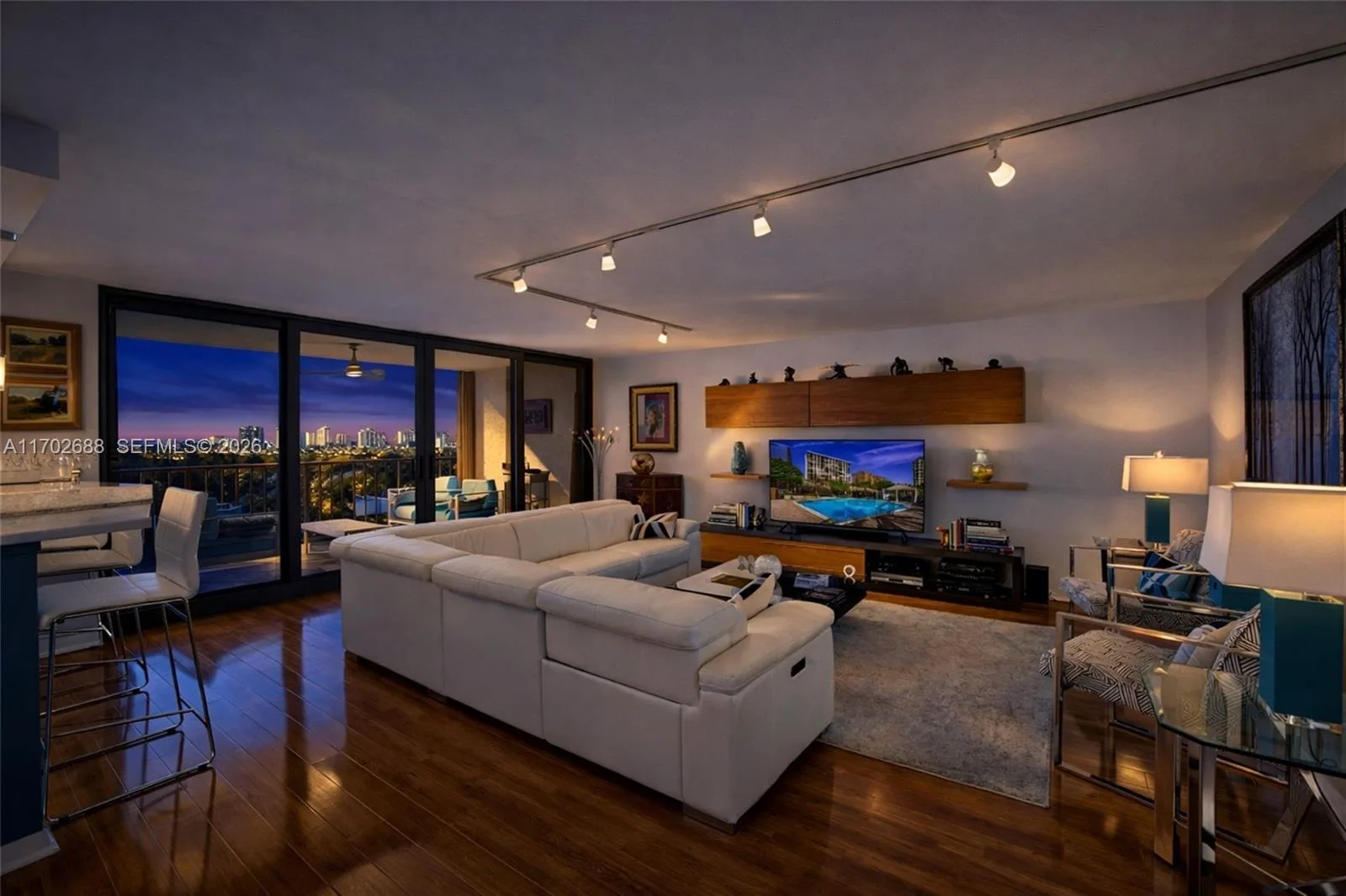 Shore Club Towers – photo 20