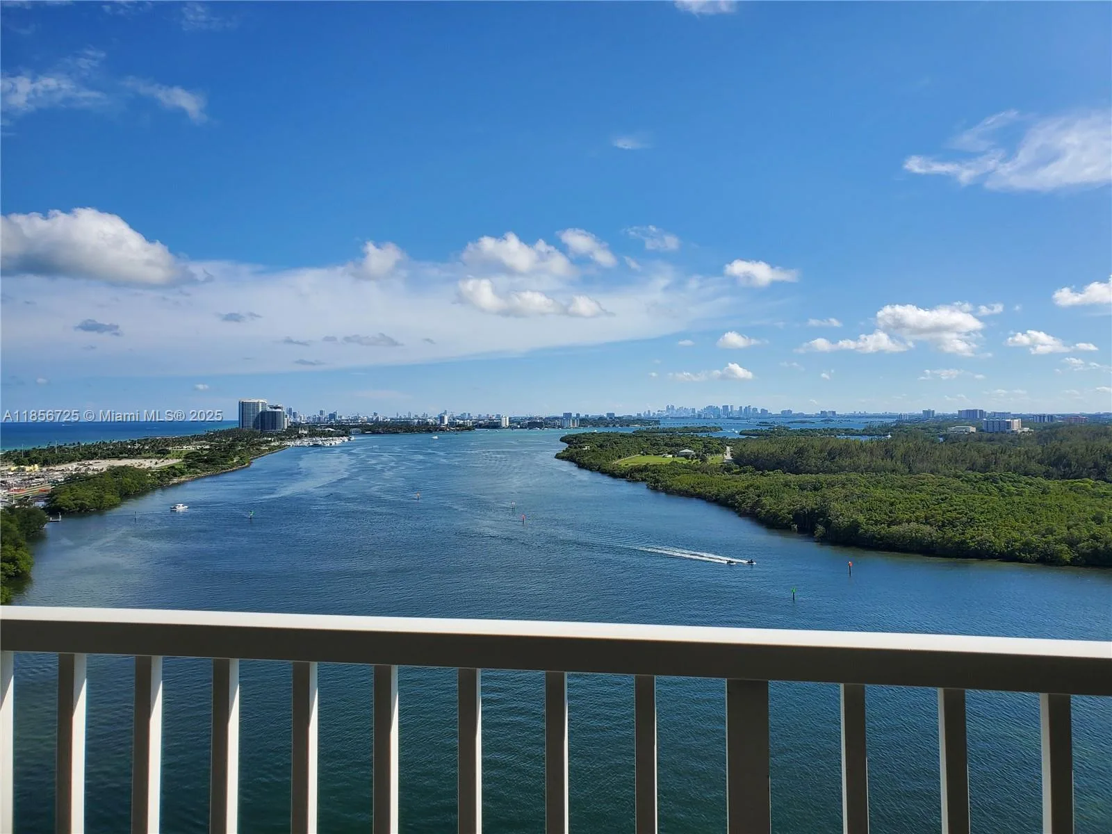 300 Bayview Dr # 1902, Sunny Isles Beach, FL 33160