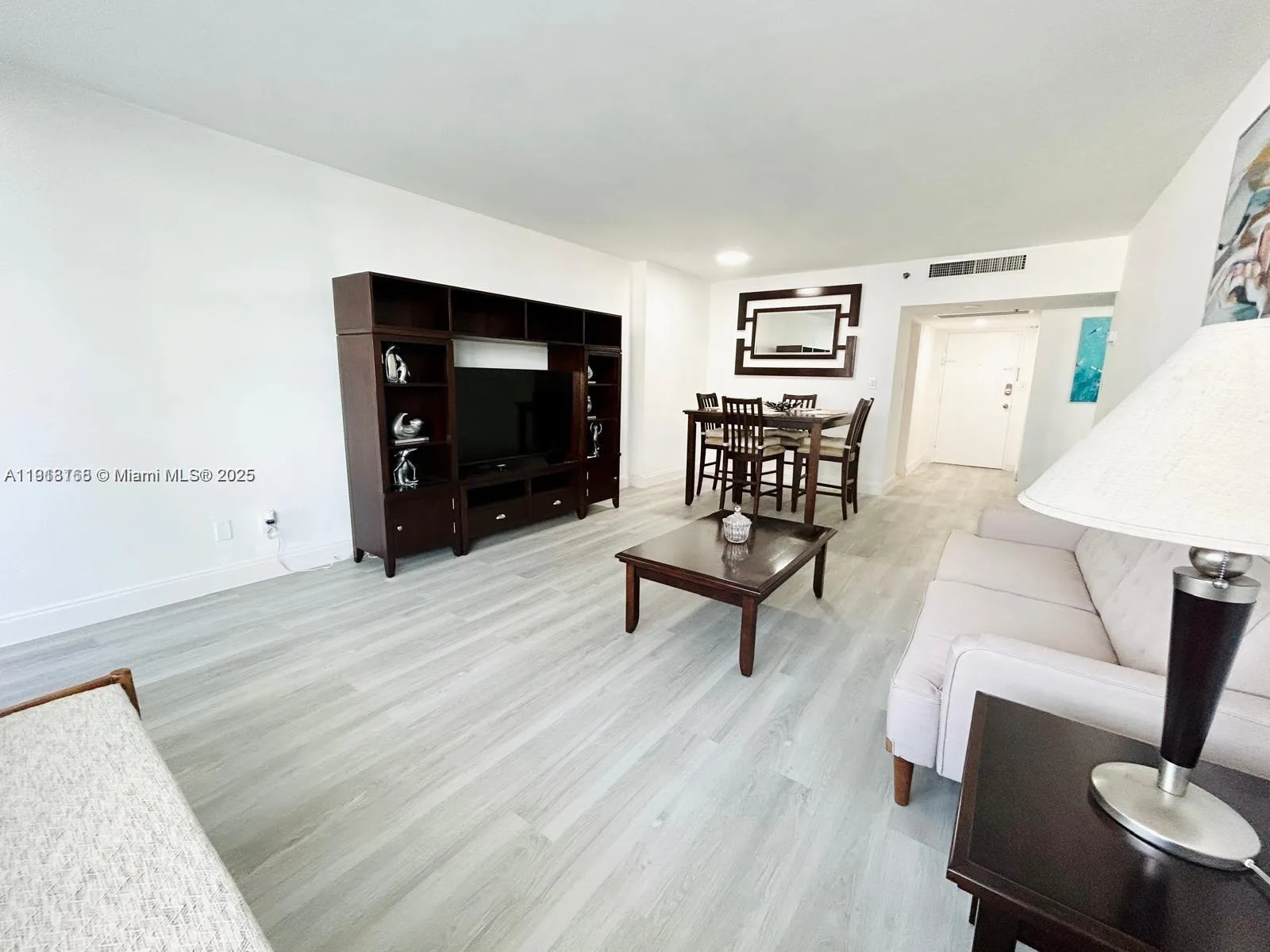 100 Lincoln Rd # 535, Miami Beach, FL 33139 photo 2