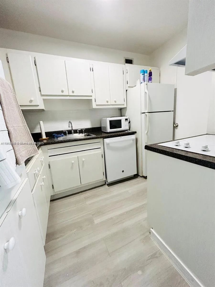 100 Lincoln Rd # 535, Miami Beach, FL 33139 photo 3