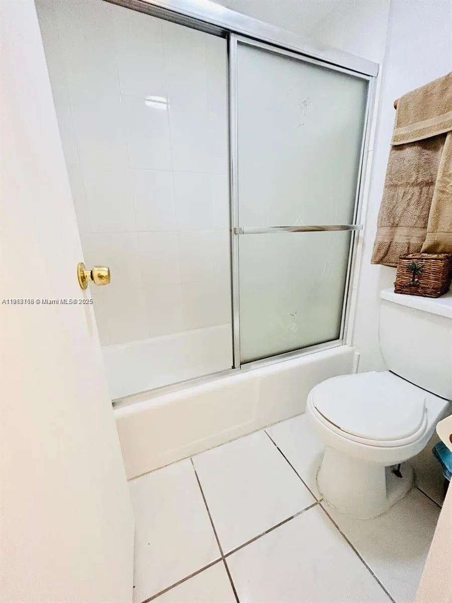 100 Lincoln Rd # 535, Miami Beach, FL 33139 photo 8
