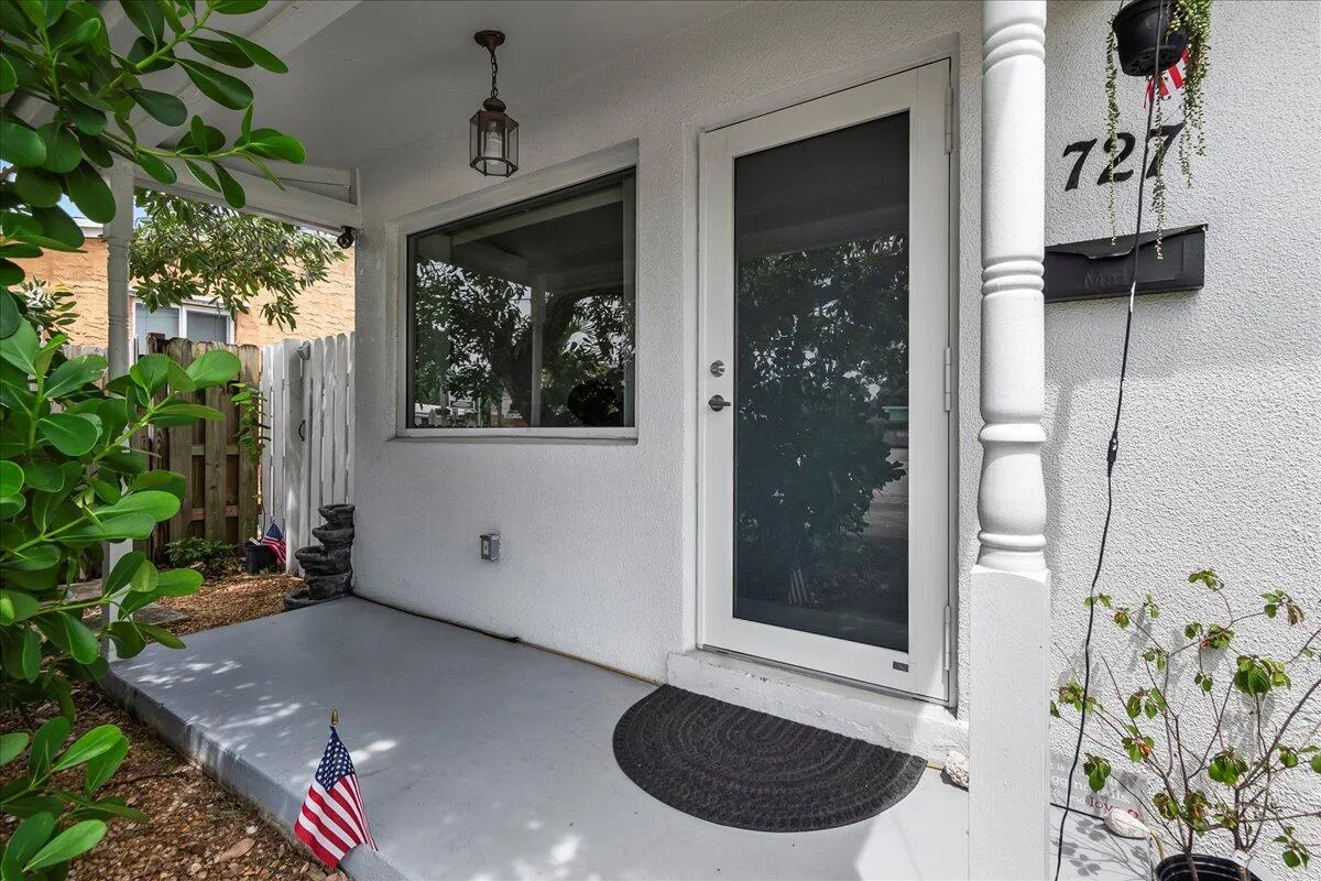 727 Bunker Road, West Palm Beach, FL 33405
