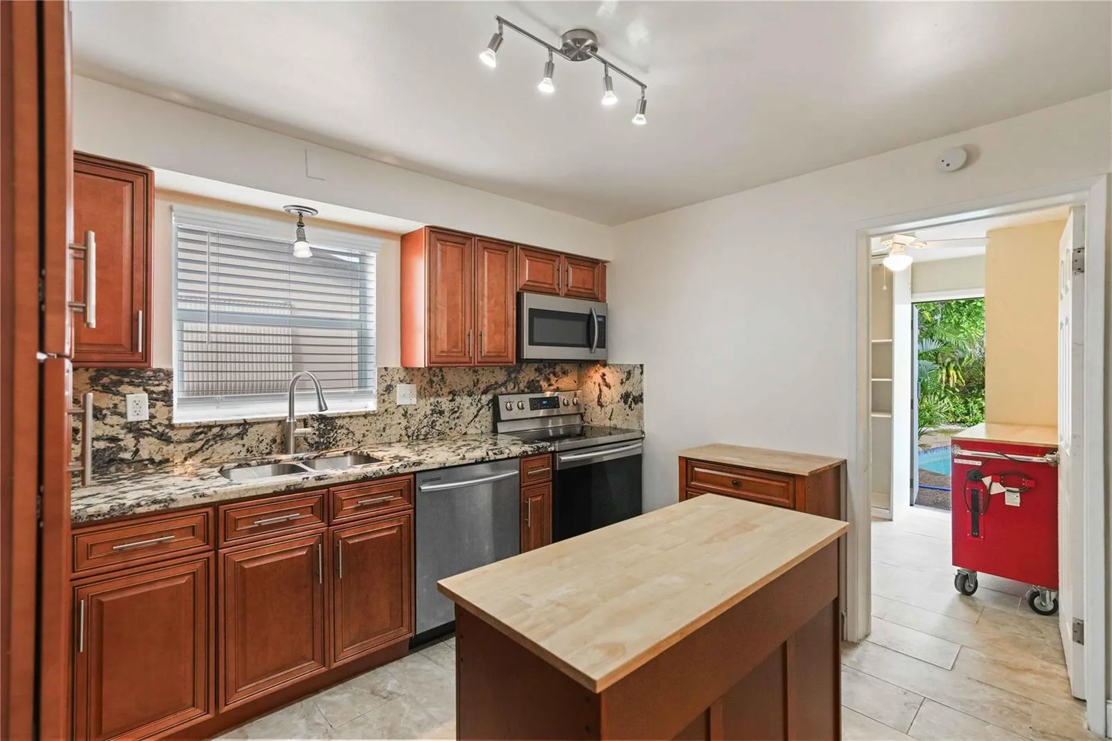 51 NE 49th Street, Fort Lauderdale, FL 33334 photo 10