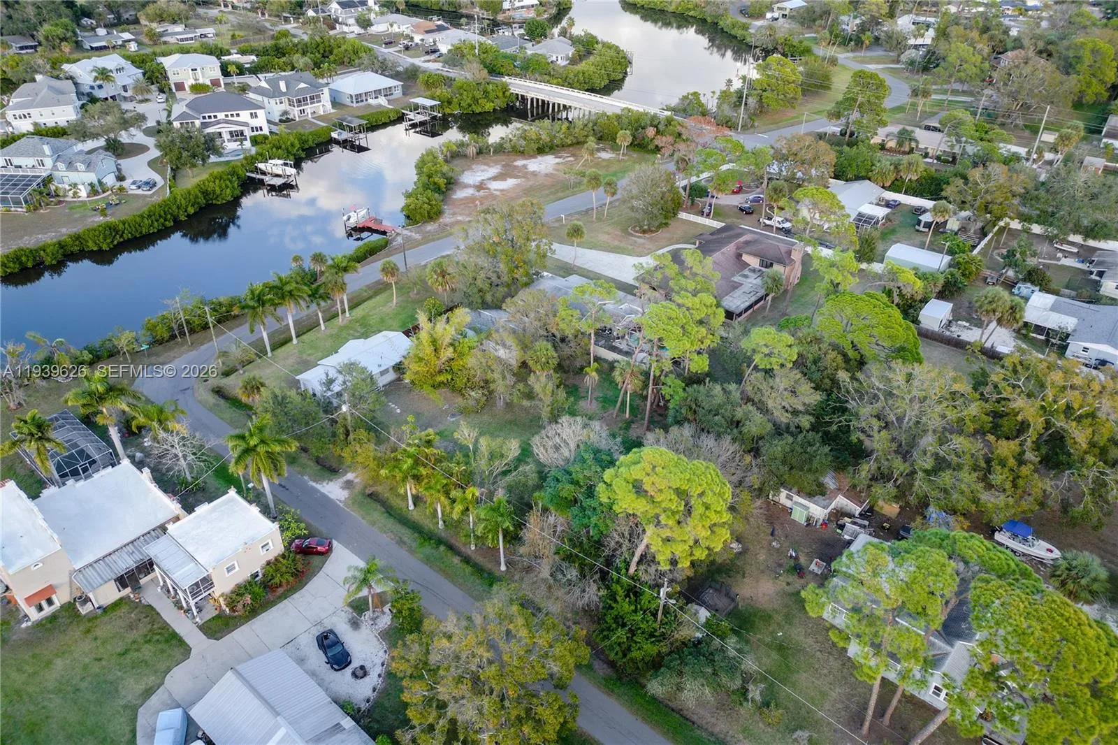 302 5th St SW, Other City - In The State Of Florida, FL 33570 photo 5