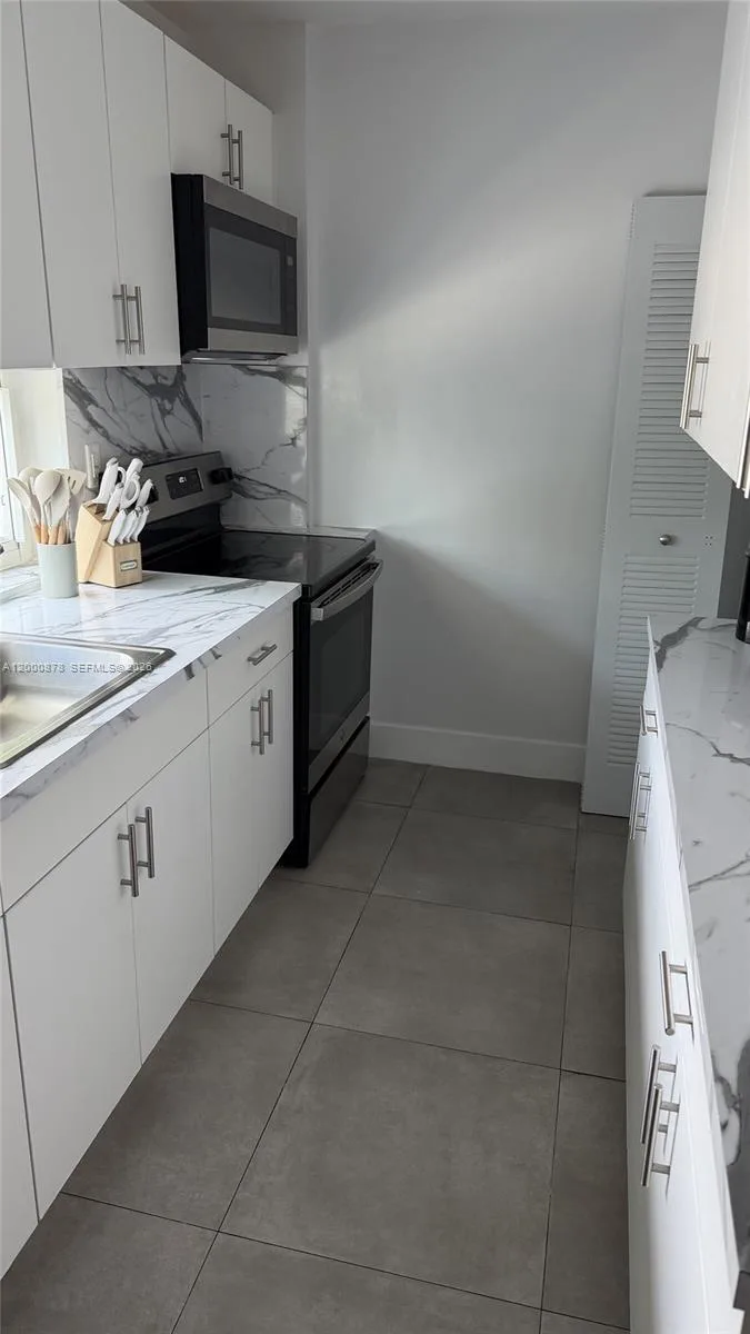 645 Palmetto Dr # 12, Miami Springs, FL 33166 photo 10