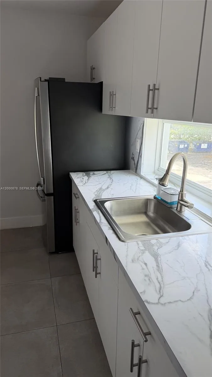 645 Palmetto Dr # 12, Miami Springs, FL 33166 photo 11