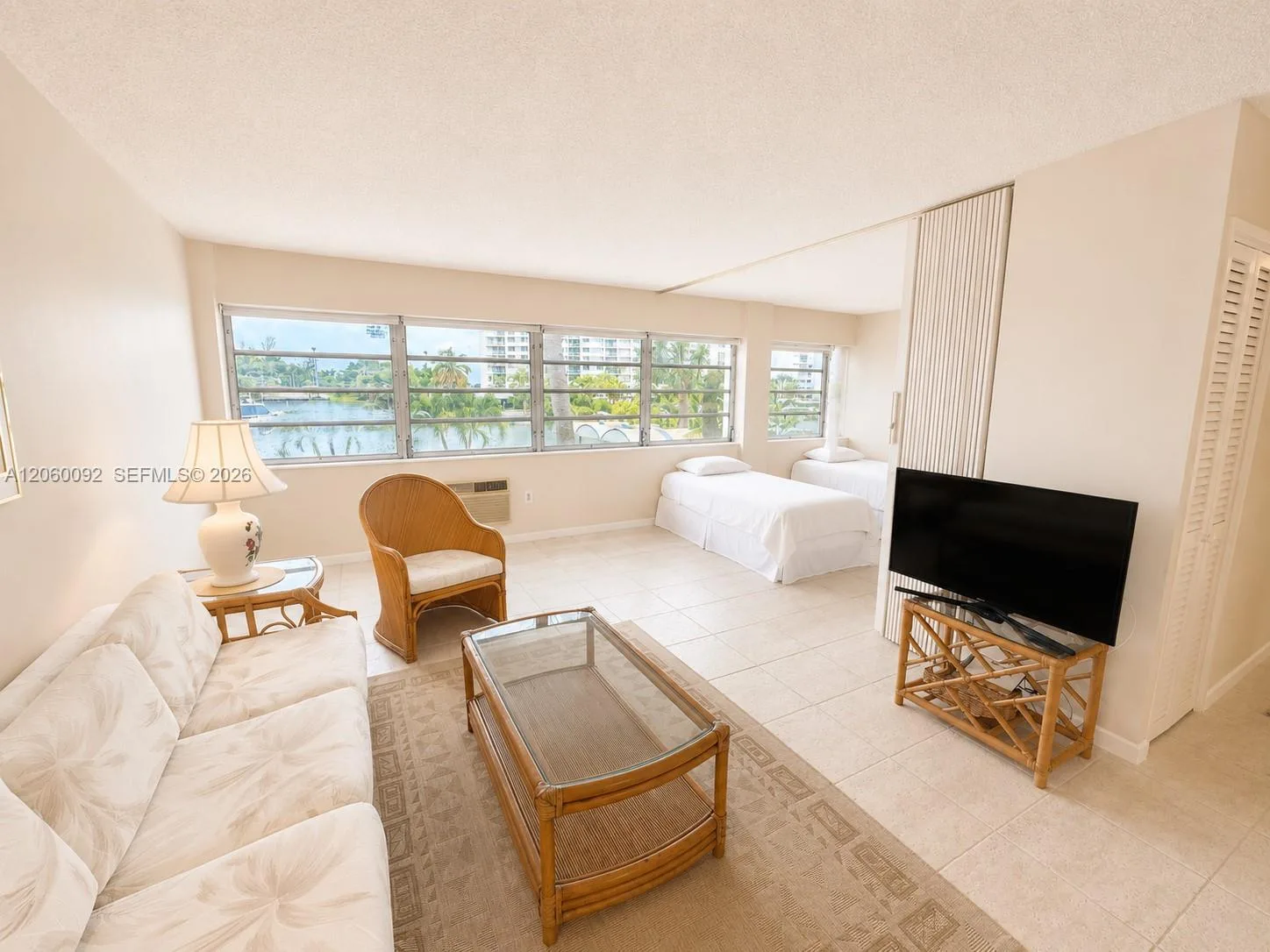 220 Kings Point Dr # 211, Sunny Isles Beach, FL 33160 photo 8