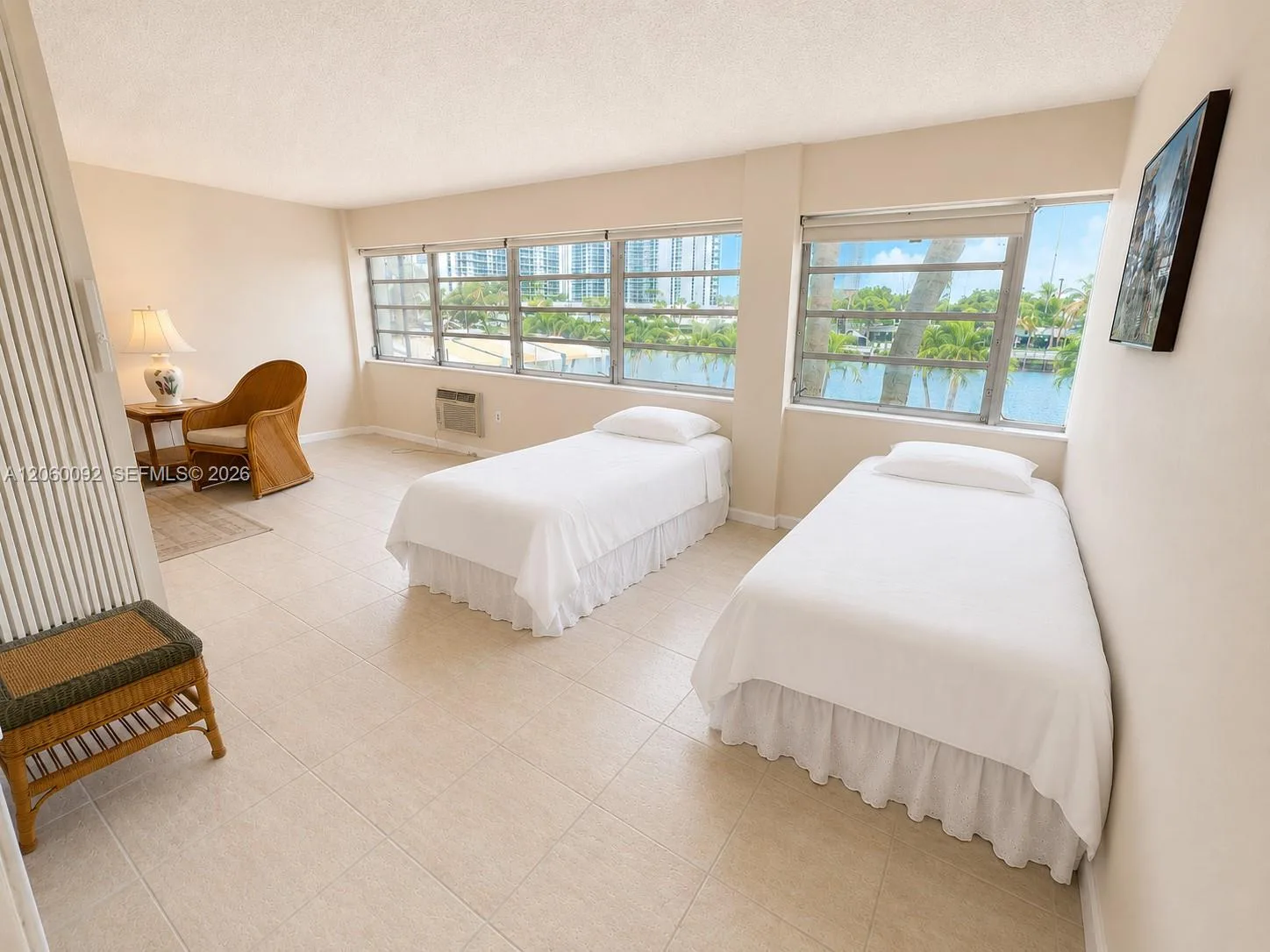 220 Kings Point Dr # 211, Sunny Isles Beach, FL 33160 photo 9