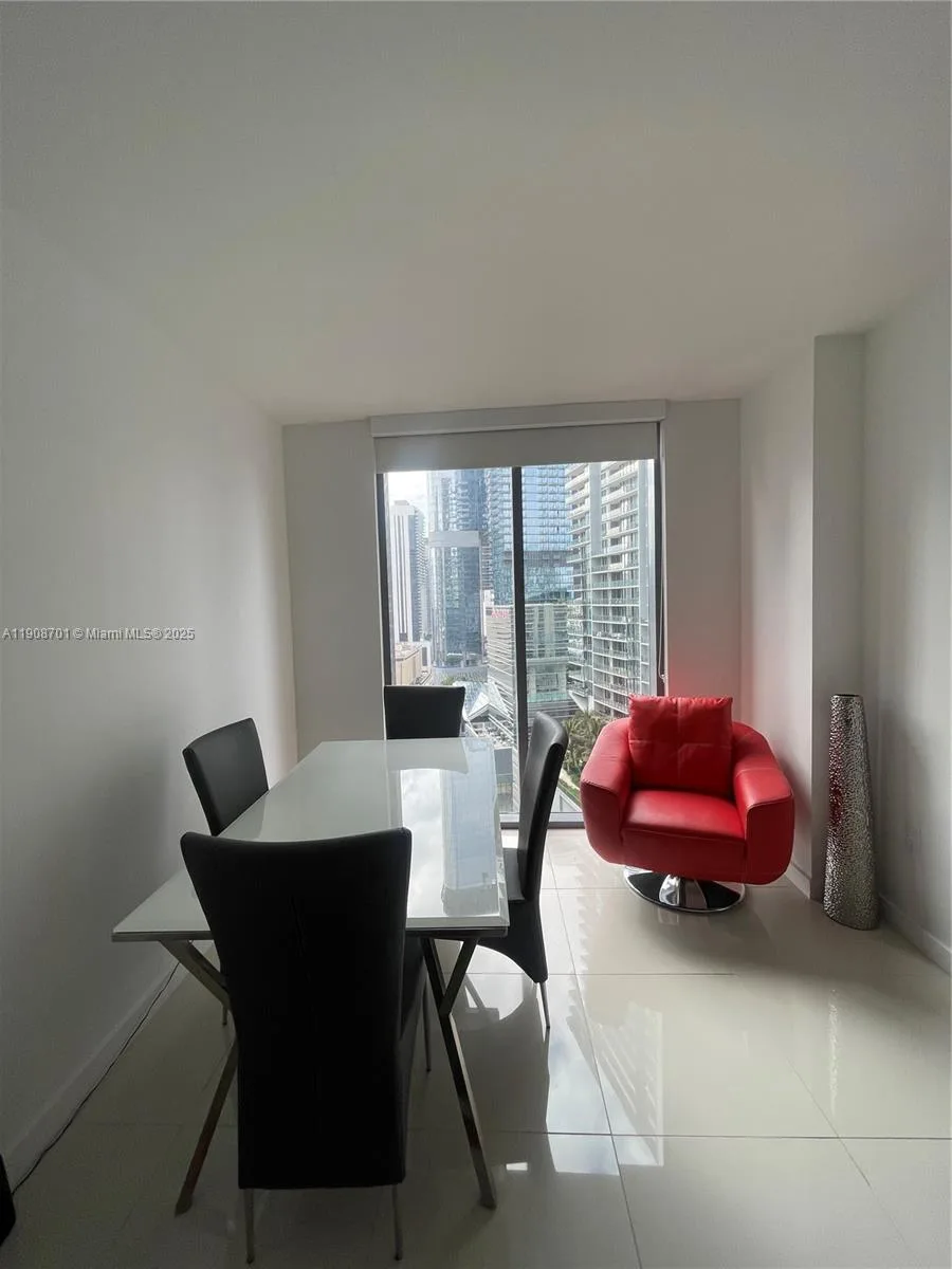 31 SE 6th St # 2503, Miami, FL 33131 photo 9