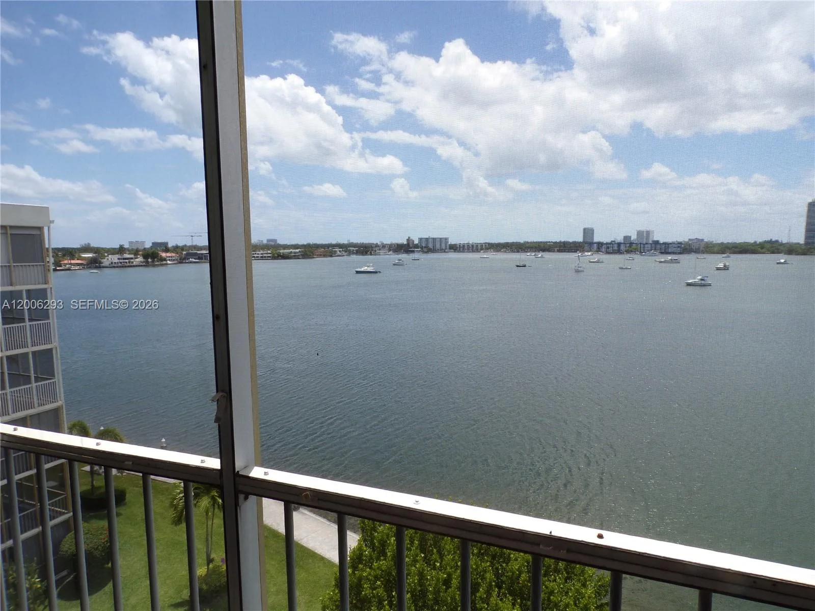 3000 Marcos Dr # P609, Aventura, FL 33160