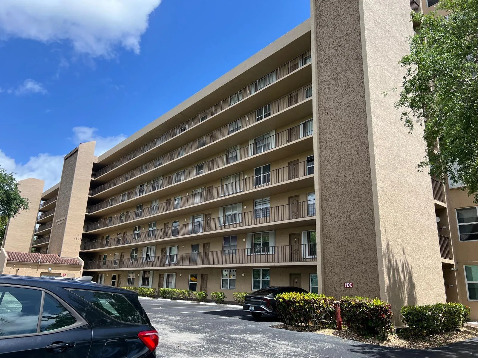 4570 NW 18th Avenue # 606, Deerfield Beach, FL 33064