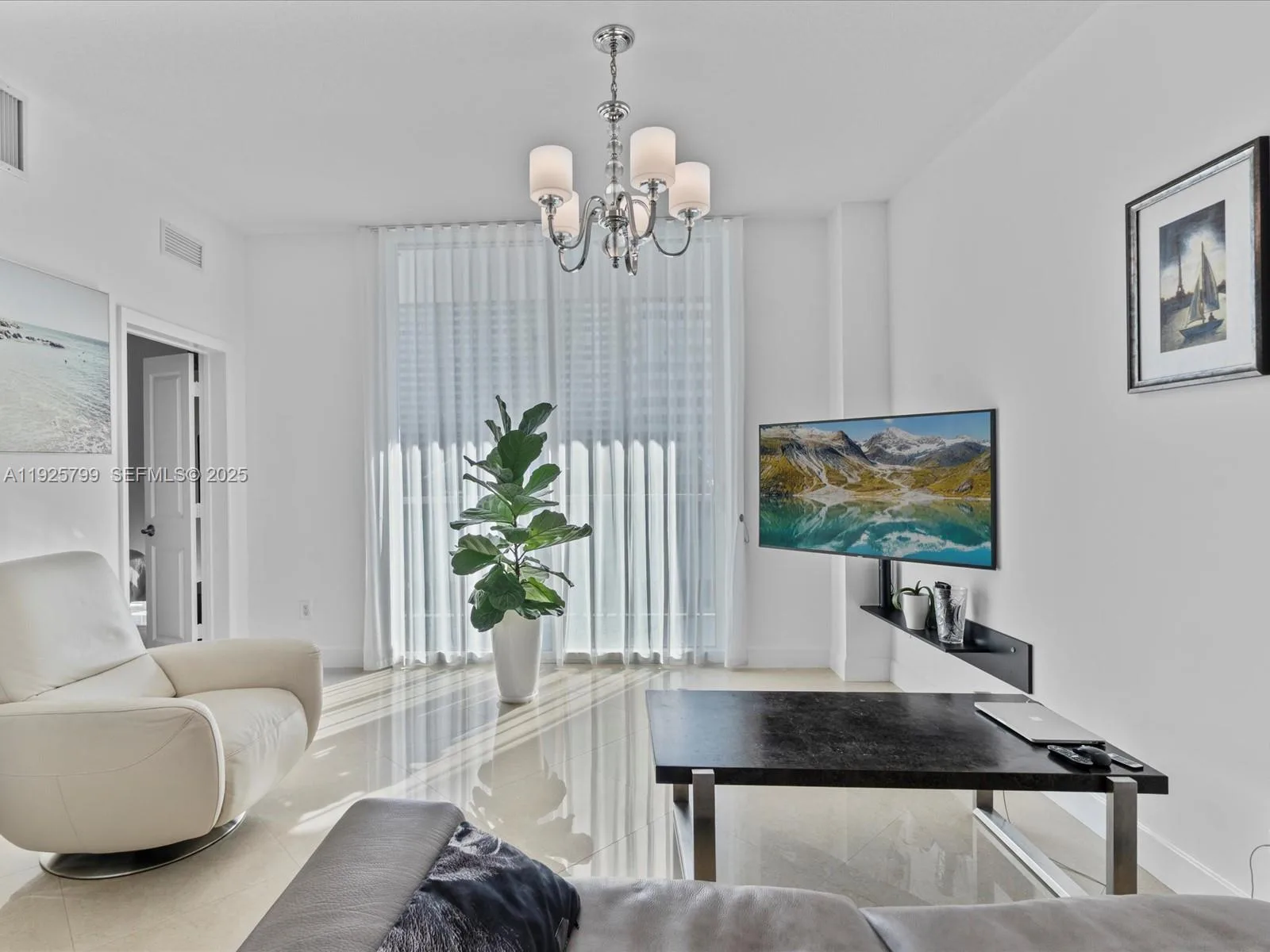 1945 S Ocean Dr # 404, Hallandale Beach, FL 33009