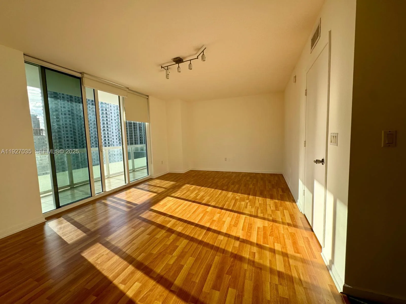 50 BISCAYNE BLVD # 1703, Miami, FL 33132 photo 6