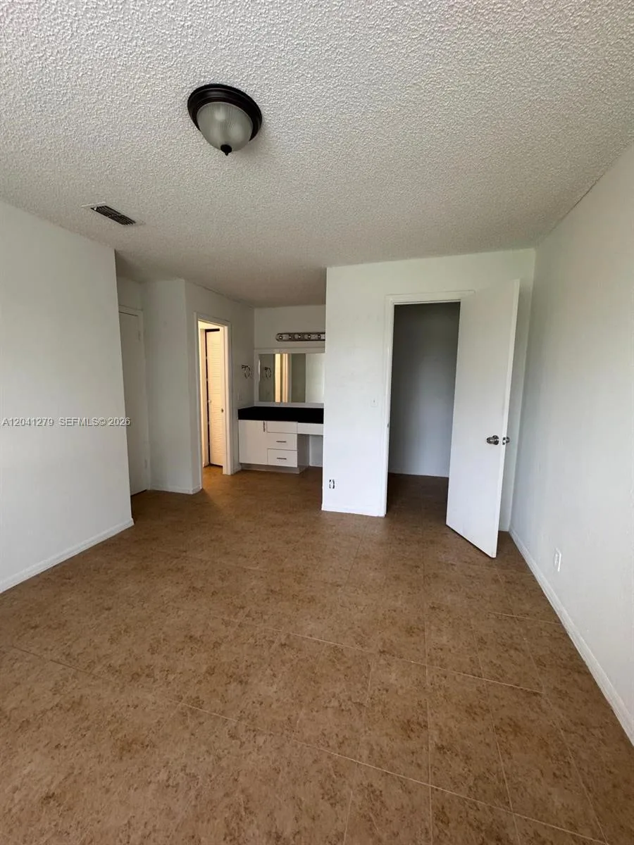 3400 N Pinewalk Dr N # 924, Margate, FL 33063 photo 7
