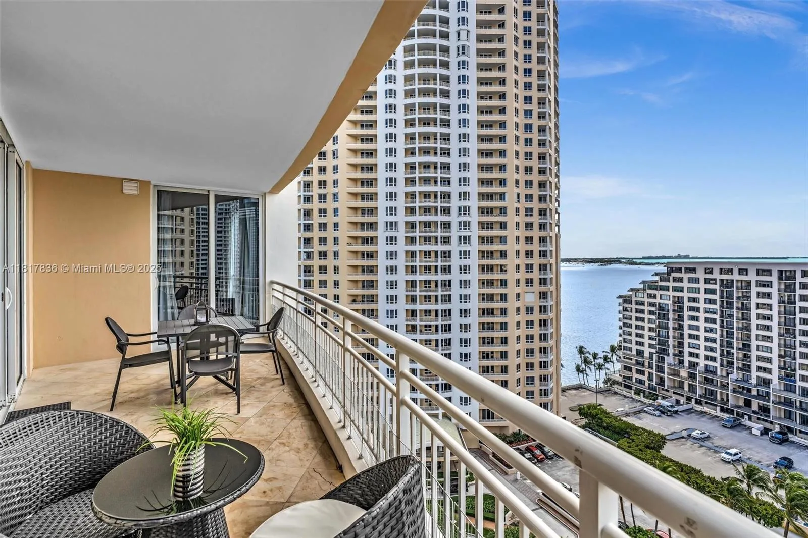 848 Brickell Key Dr # 1805, Miami, FL 33131