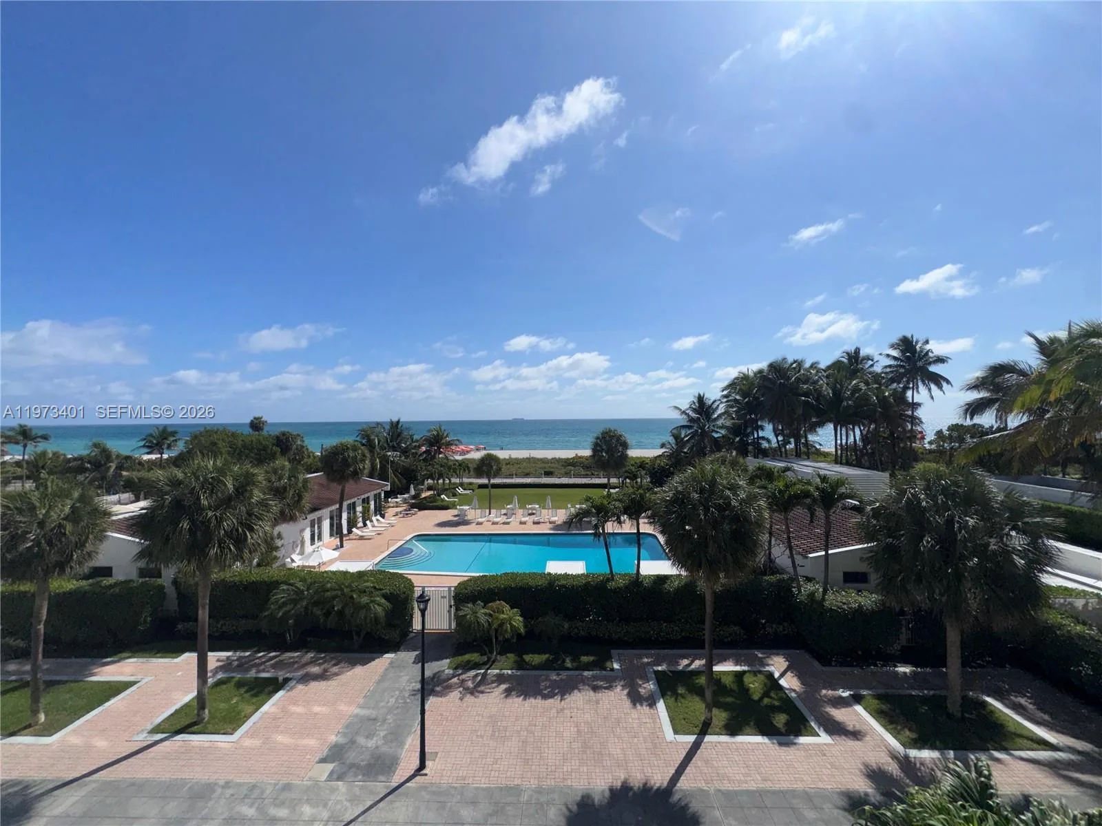 2457 Collins Ave # 405, Miami Beach, FL 33140