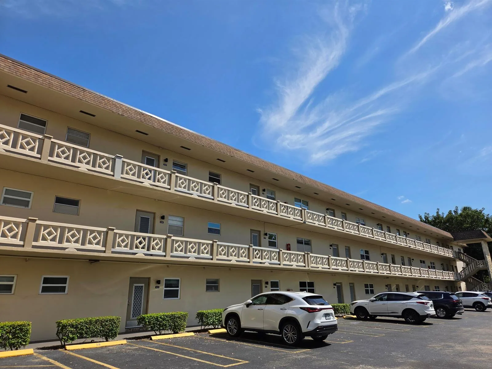 3400 NW 48th Avenue # 512, Lauderdale Lakes, FL 33319