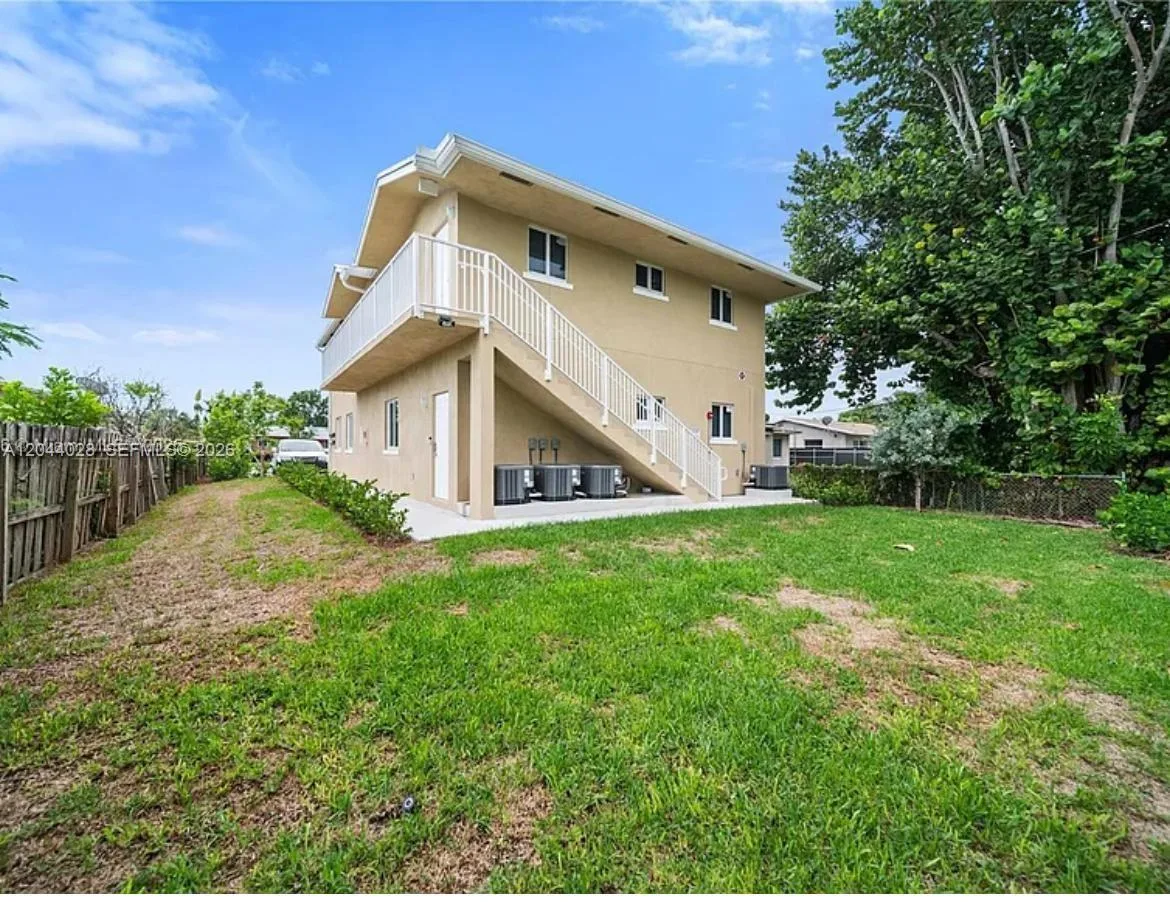2311 Scott St # 2, Hollywood, FL 33020 photo 2