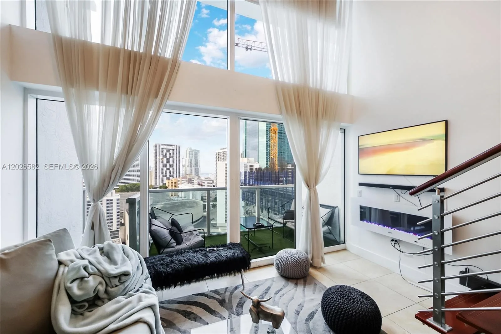 41 SE 5th St # 1303, Miami, FL 33131 photo 7
