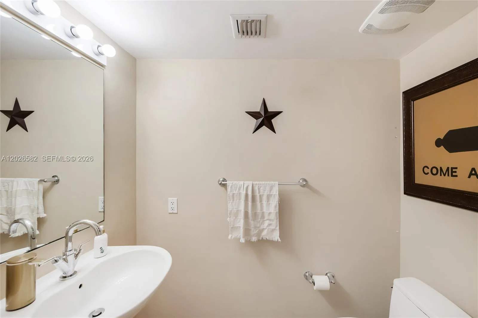 41 SE 5th St # 1303, Miami, FL 33131 photo 8