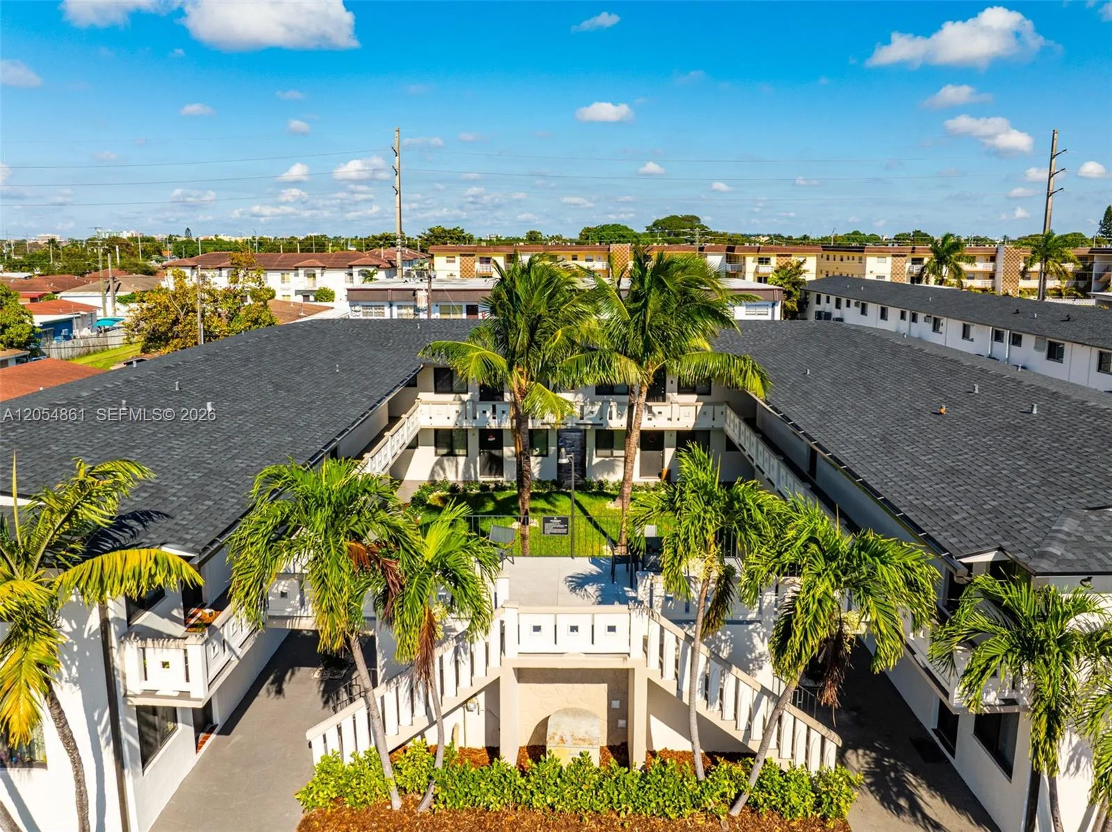 1345 W 28th St # 19, Hialeah, FL 33010