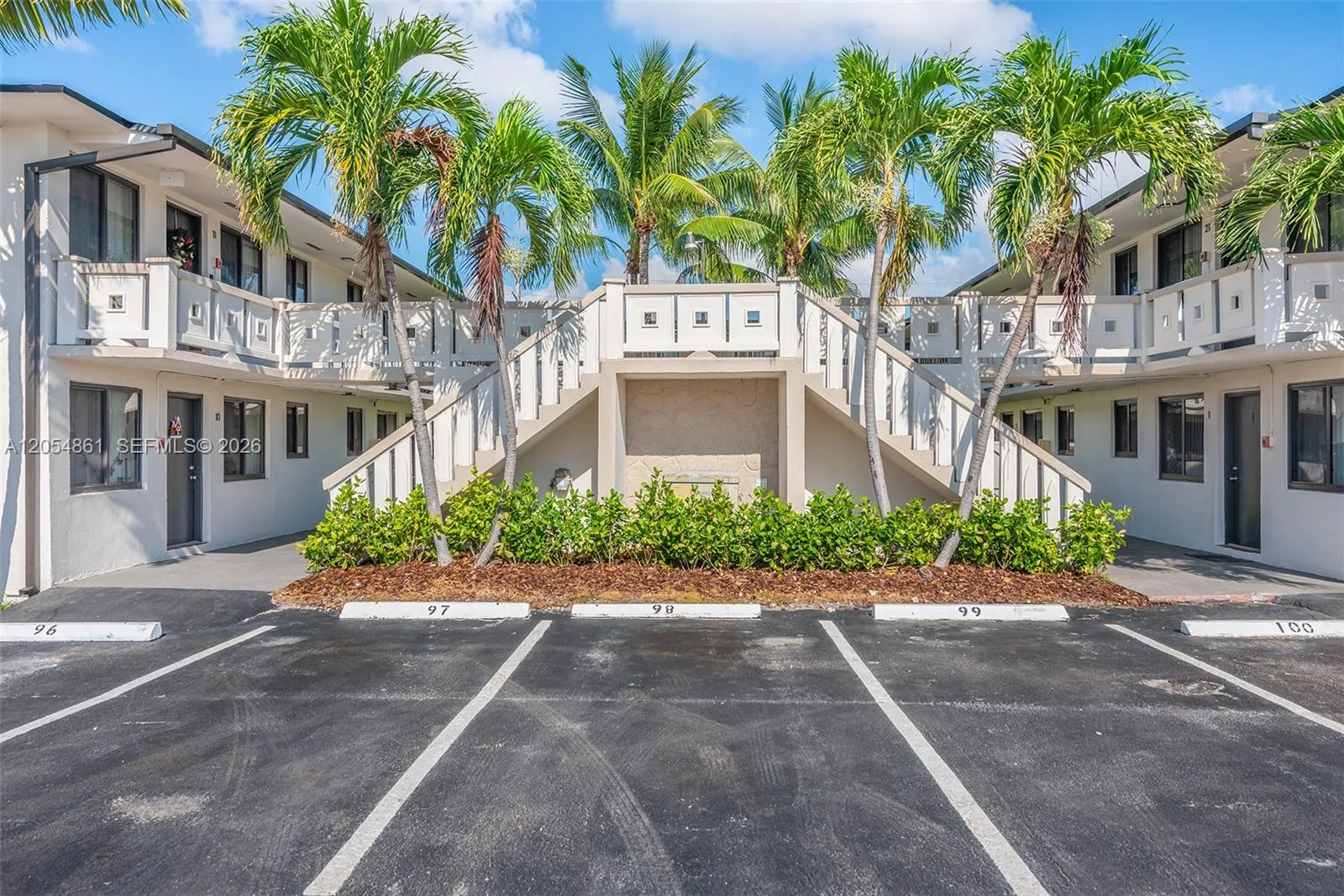 1345 W 28th St # 19, Hialeah, FL 33010 photo 2