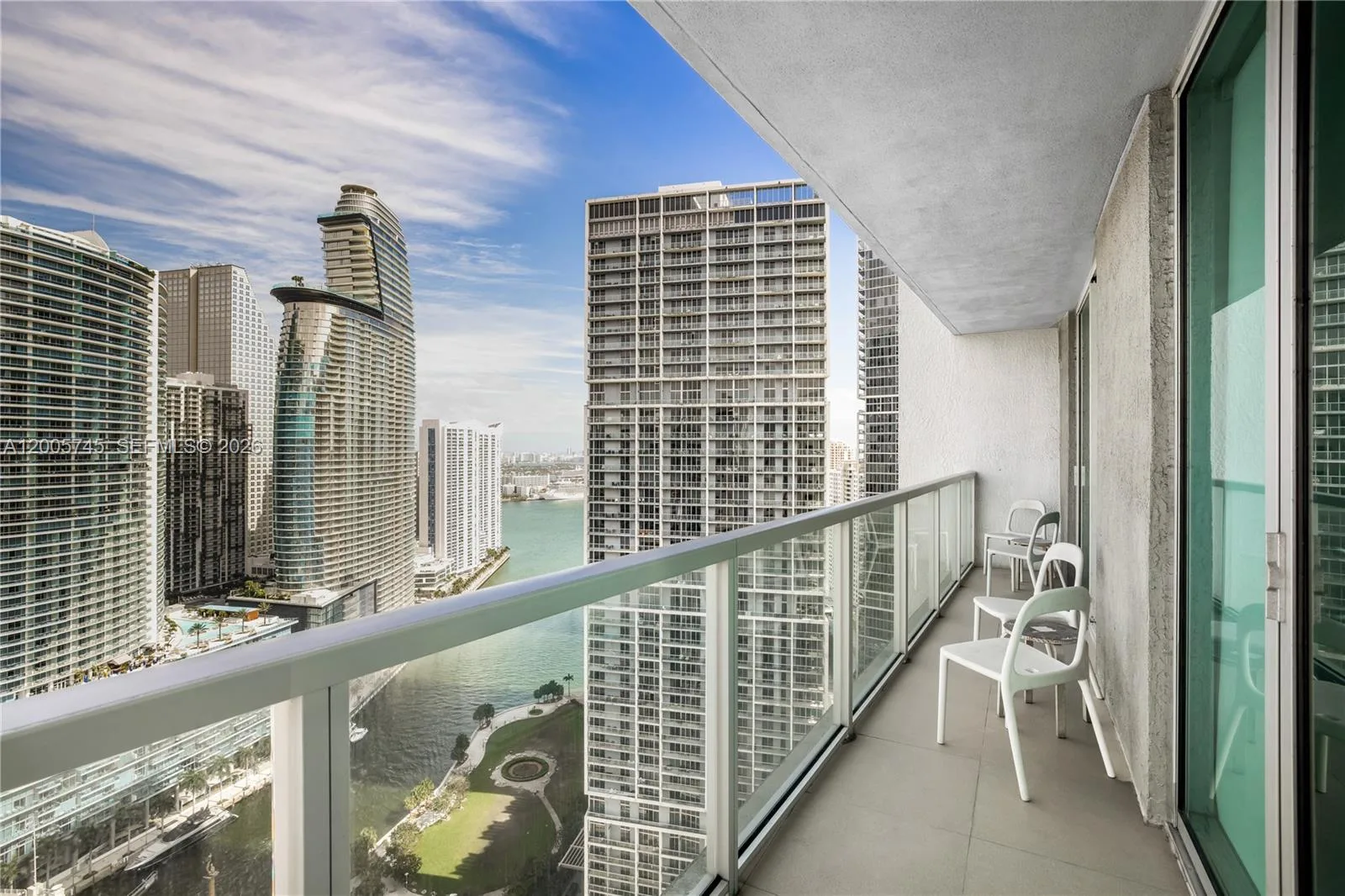 500 Brickell Ave # 3907, Miami, FL 33131 photo 2