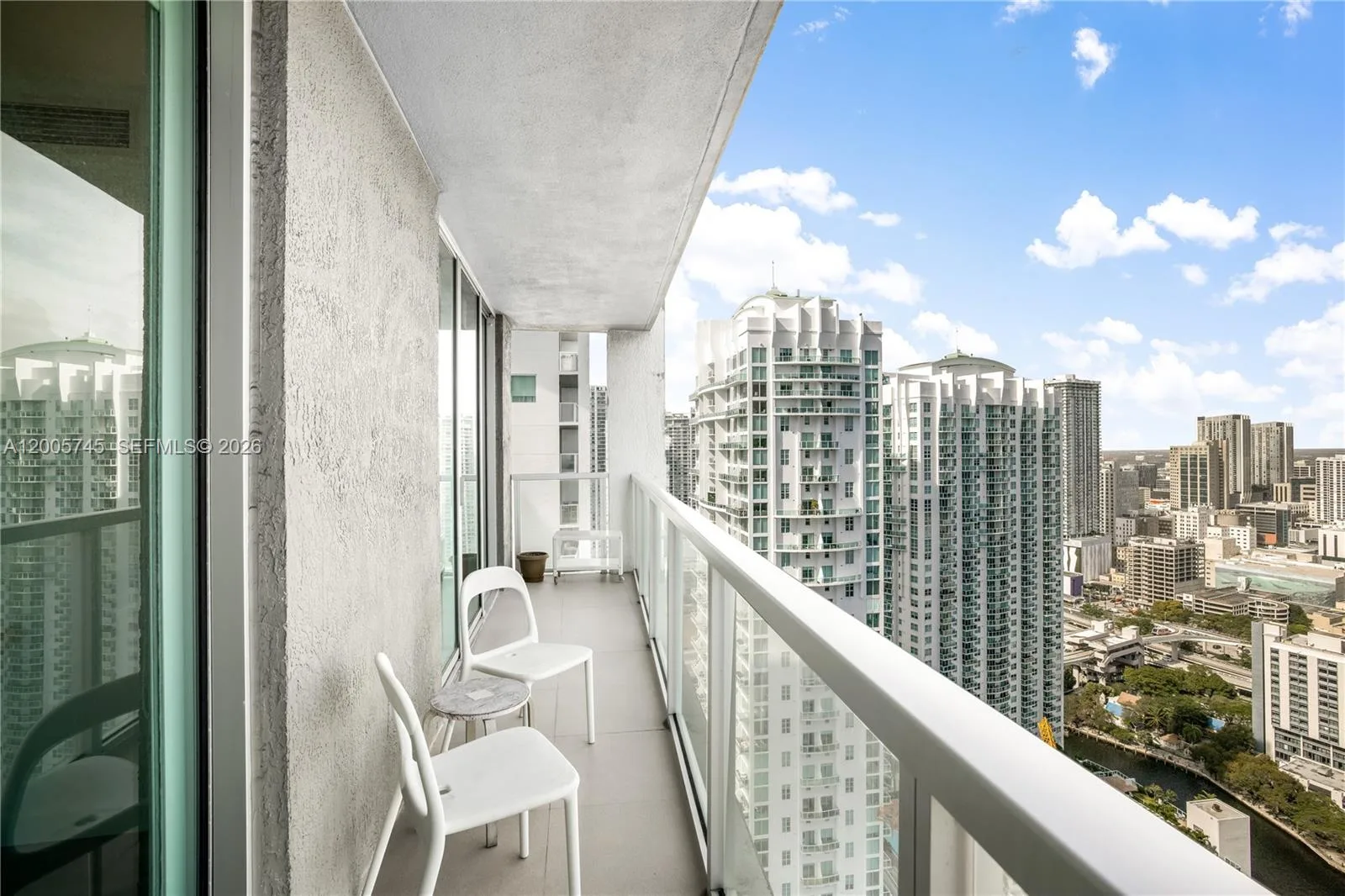 500 Brickell Ave # 3907, Miami, FL 33131 photo 4
