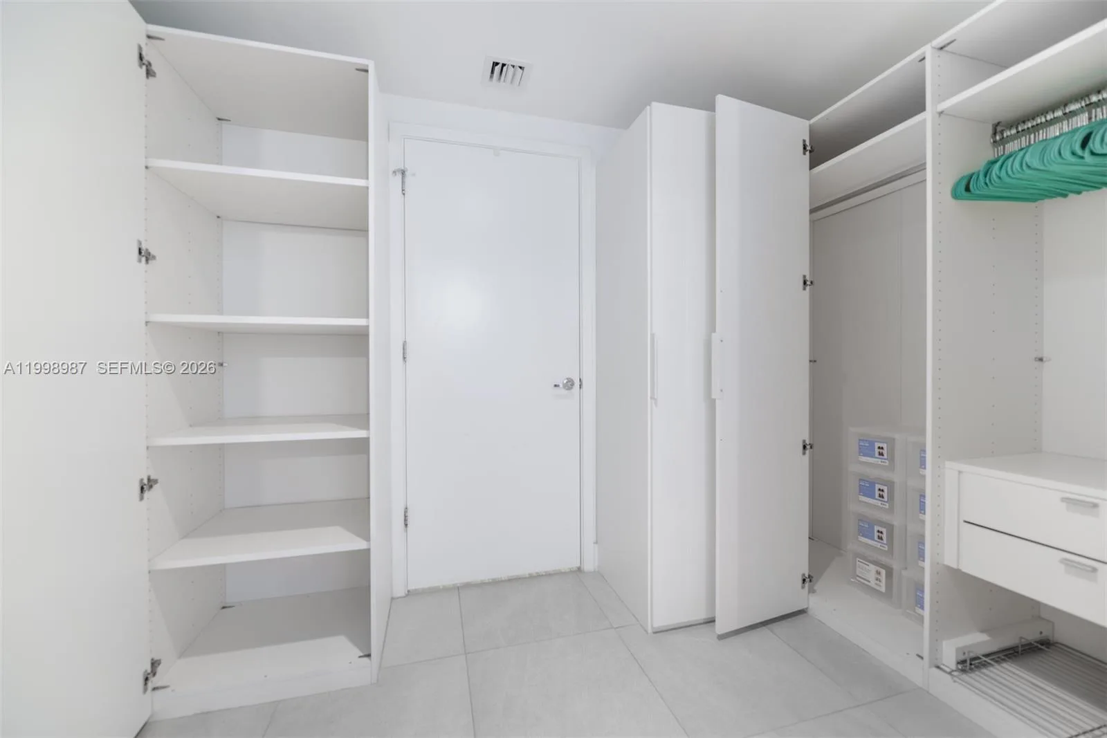 1010 Brickell Ave # 2906, Miami, FL 33131 photo 9