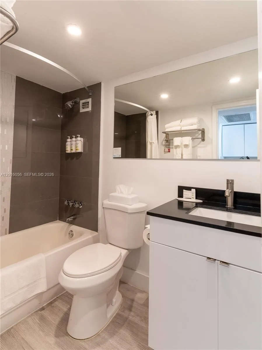 19201 Collins Ave # 425, Sunny Isles Beach, FL 33160 photo 8