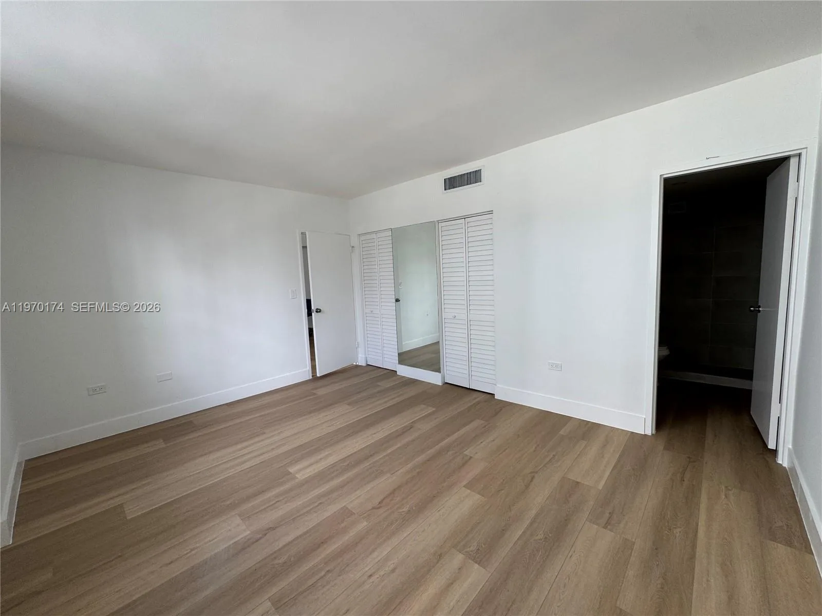 999 Brickell Bay Dr # 2008, Miami, FL 33131 photo 10