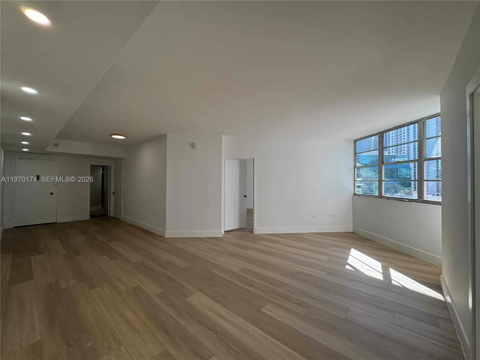 999 Brickell Bay Dr # 2008, Miami, FL 33131 photo 4
