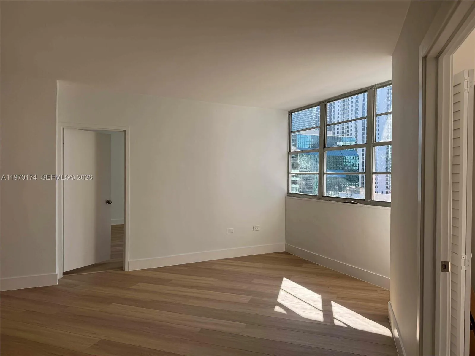 999 Brickell Bay Dr # 2008, Miami, FL 33131 photo 7