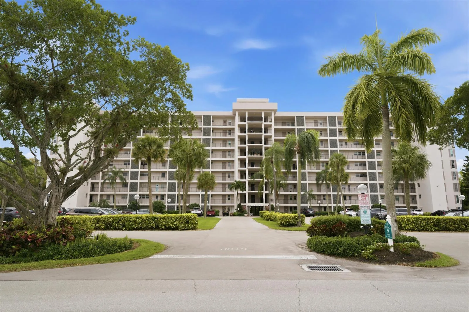 3100 N Palm Aire Drive # 208, Pompano Beach, FL 33069