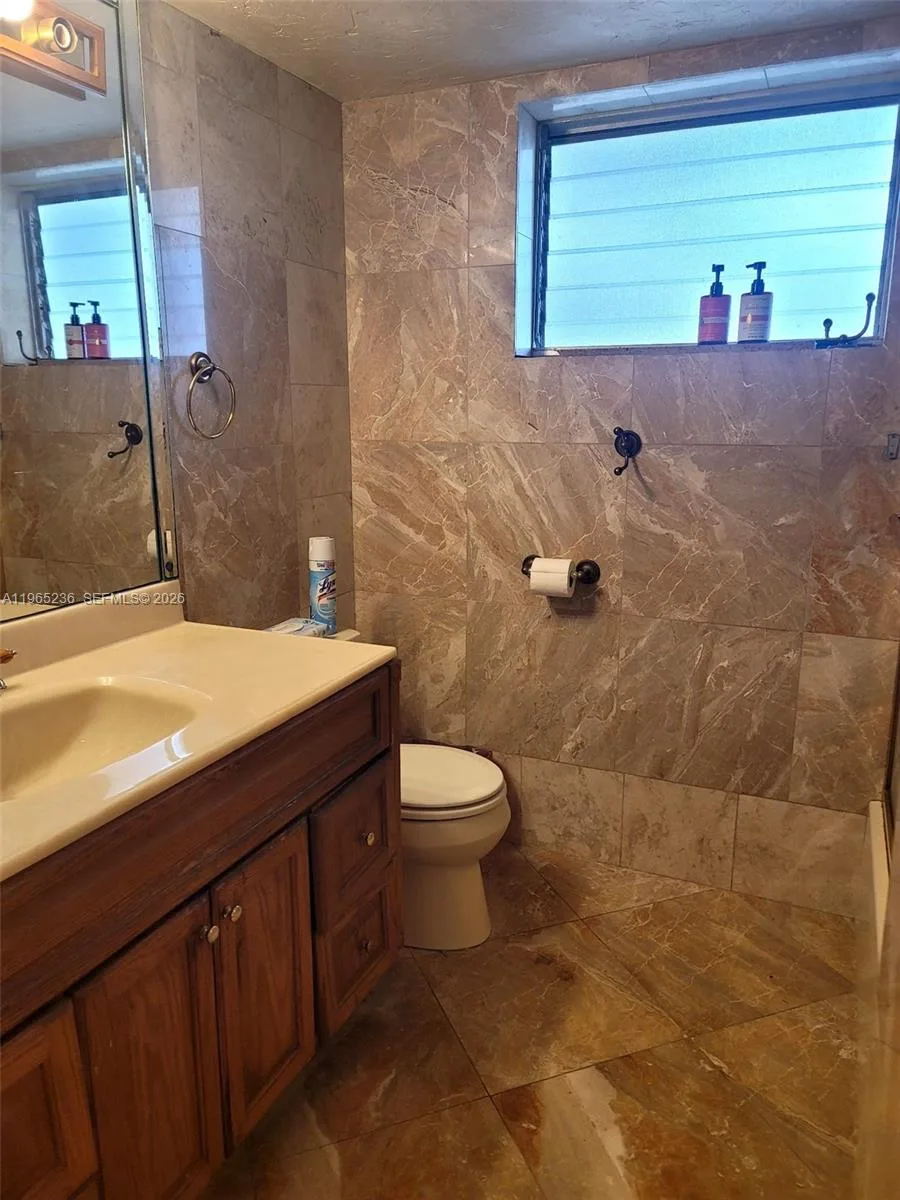 1690 NE 191st St # 315-1, Miami, FL 33179 photo 12