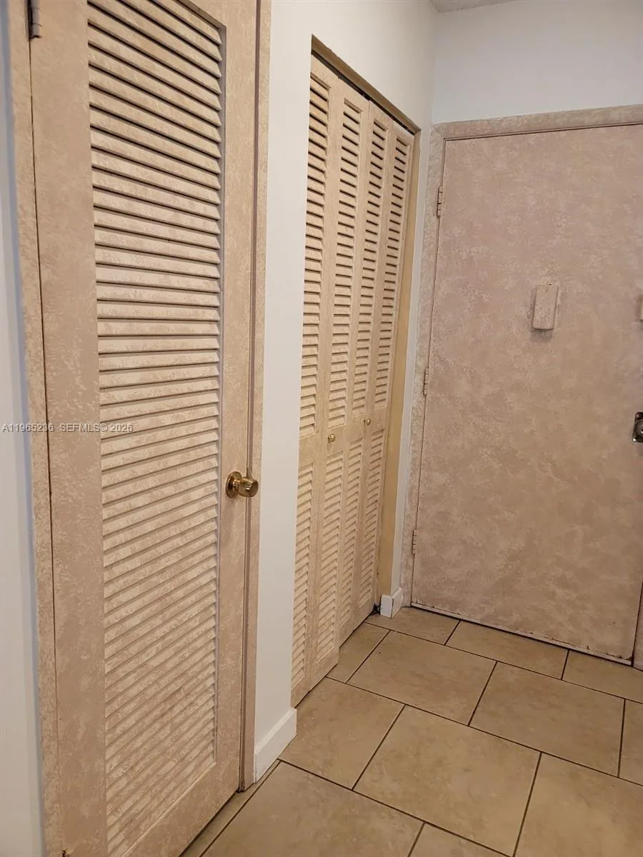 1690 NE 191st St # 315-1, Miami, FL 33179 photo 3