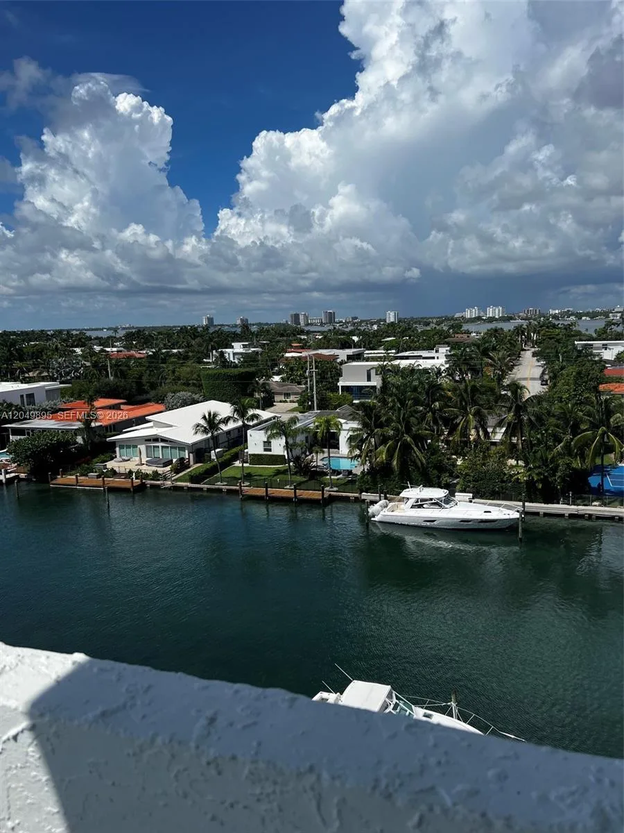 10000 W Bay Harbor Dr # PH4, Bay Harbor Islands, FL 33154