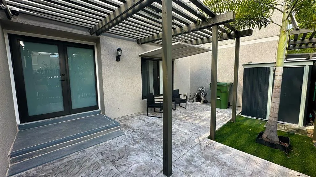 11205 NW 15TH Street # 11205, Pembroke Pines, FL 33026