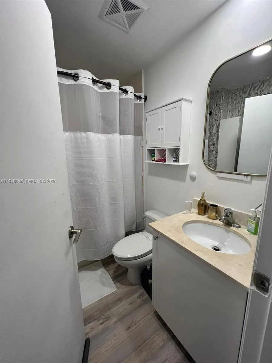 60 SW 13th St # 3013, Miami, FL 33130 photo 10