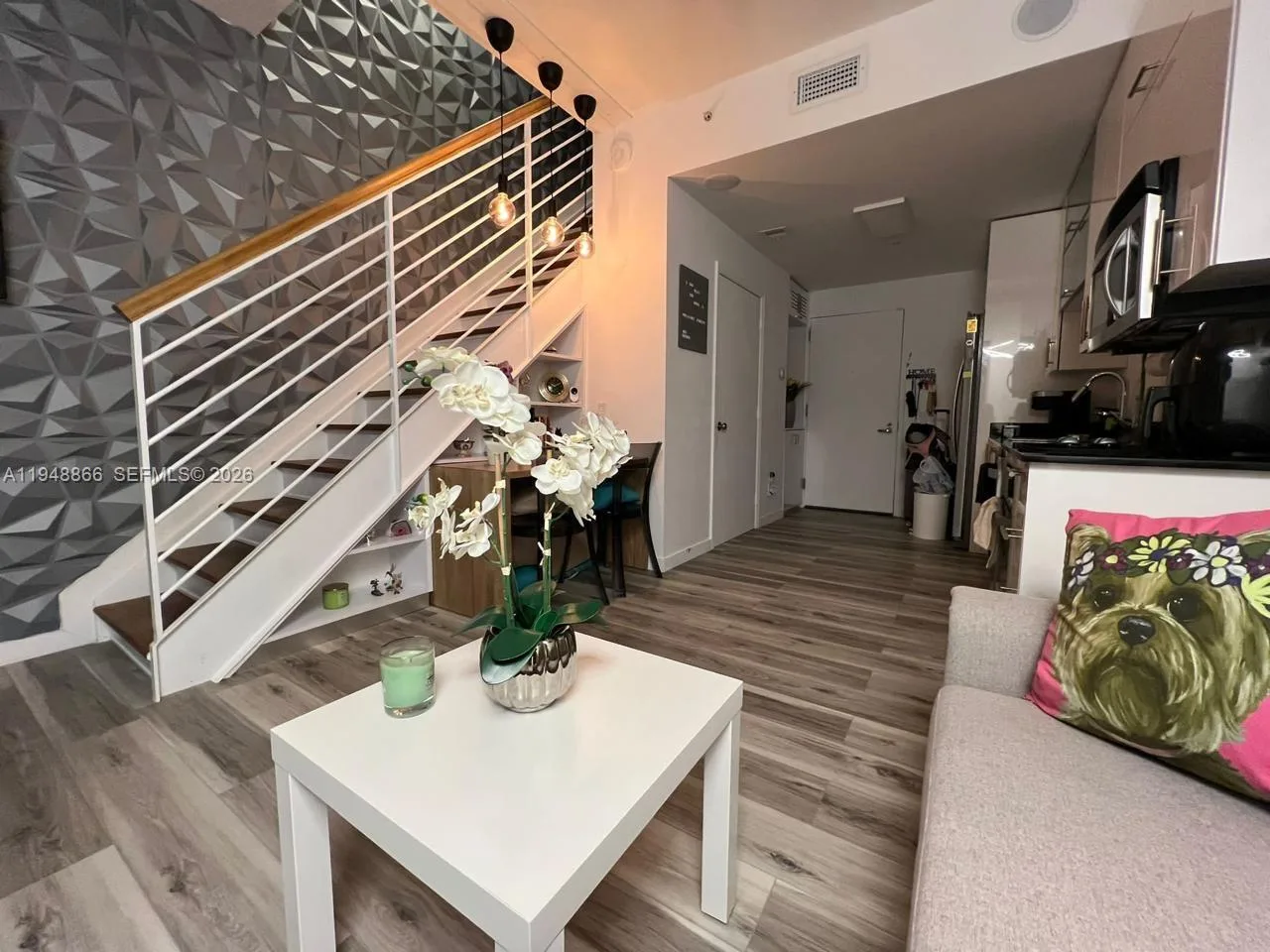 60 SW 13th St # 3013, Miami, FL 33130 photo 3