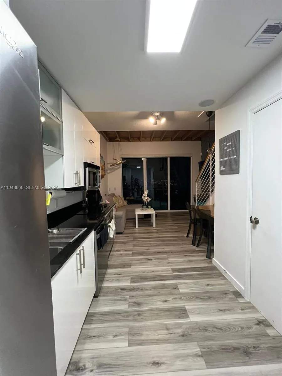 60 SW 13th St # 3013, Miami, FL 33130 photo 7