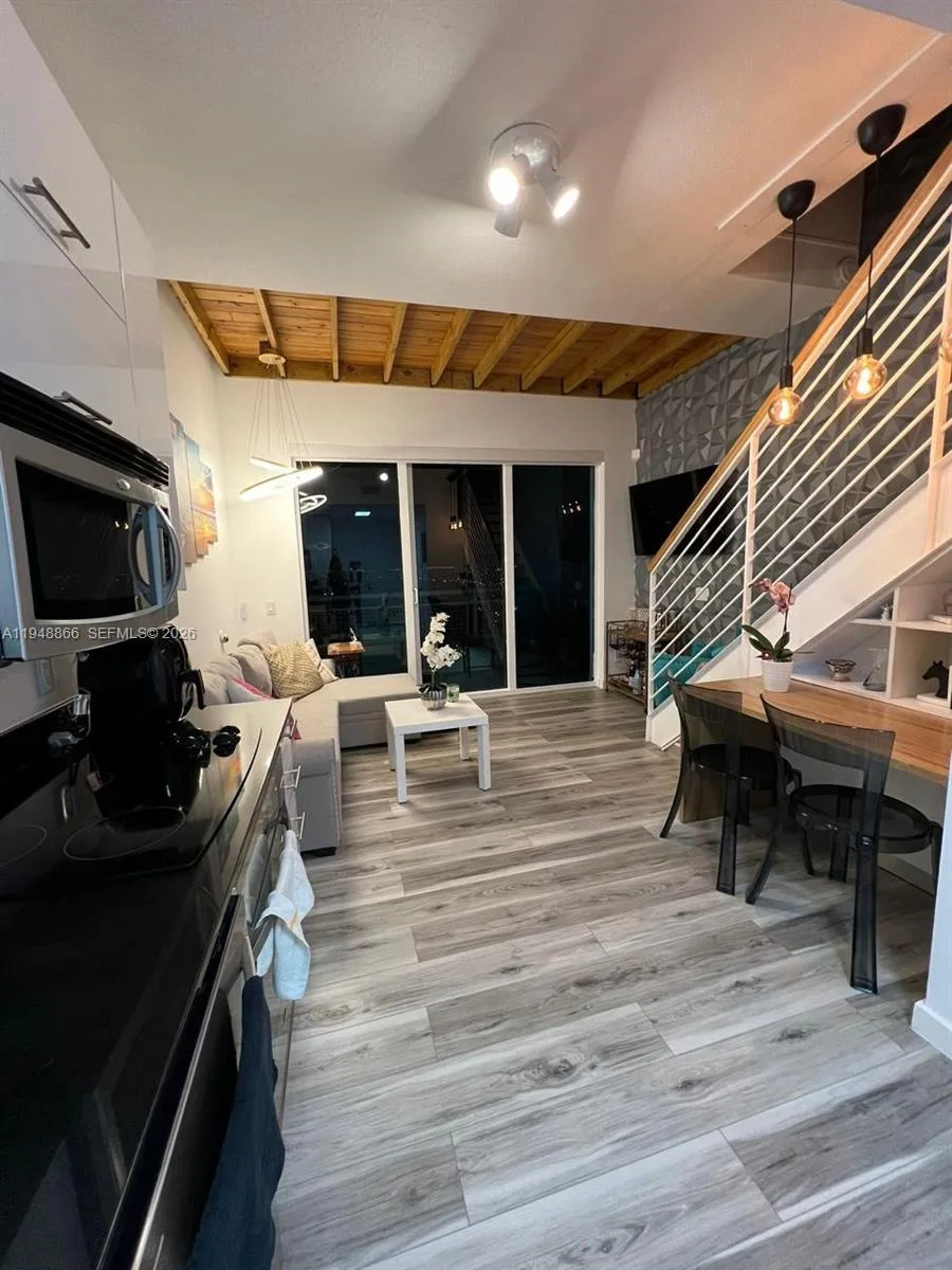 60 SW 13th St # 3013, Miami, FL 33130 photo 8