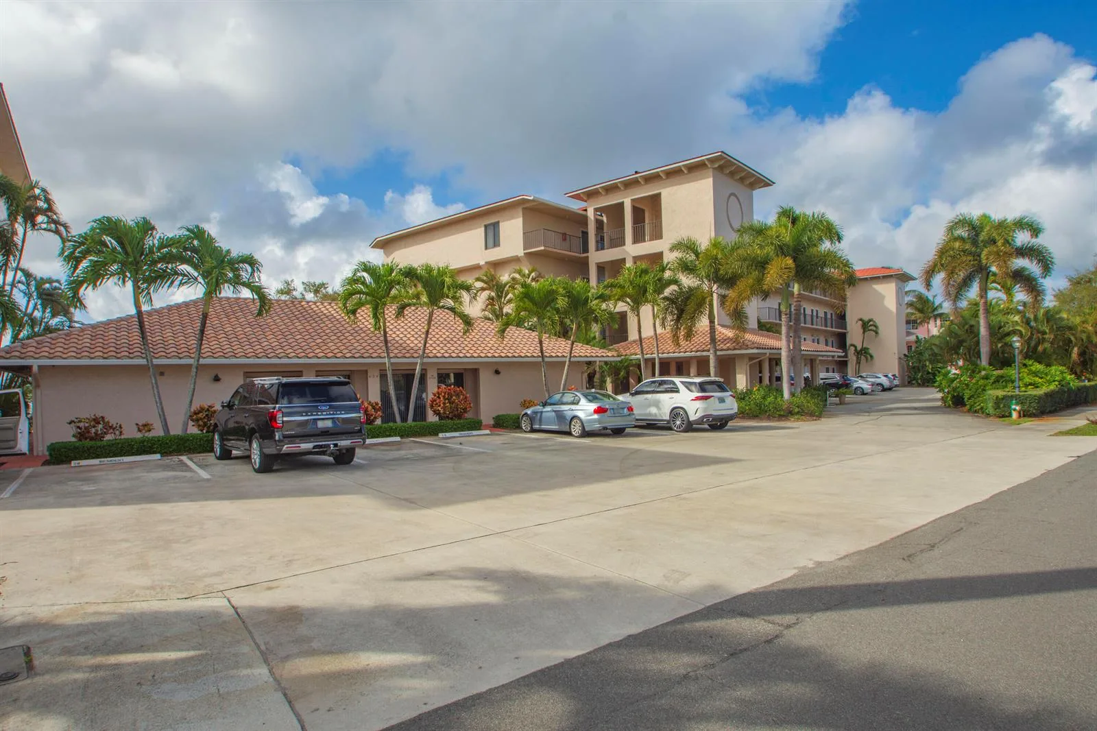 624 SW St. Lucie Crescent # 206, Stuart, FL 34994