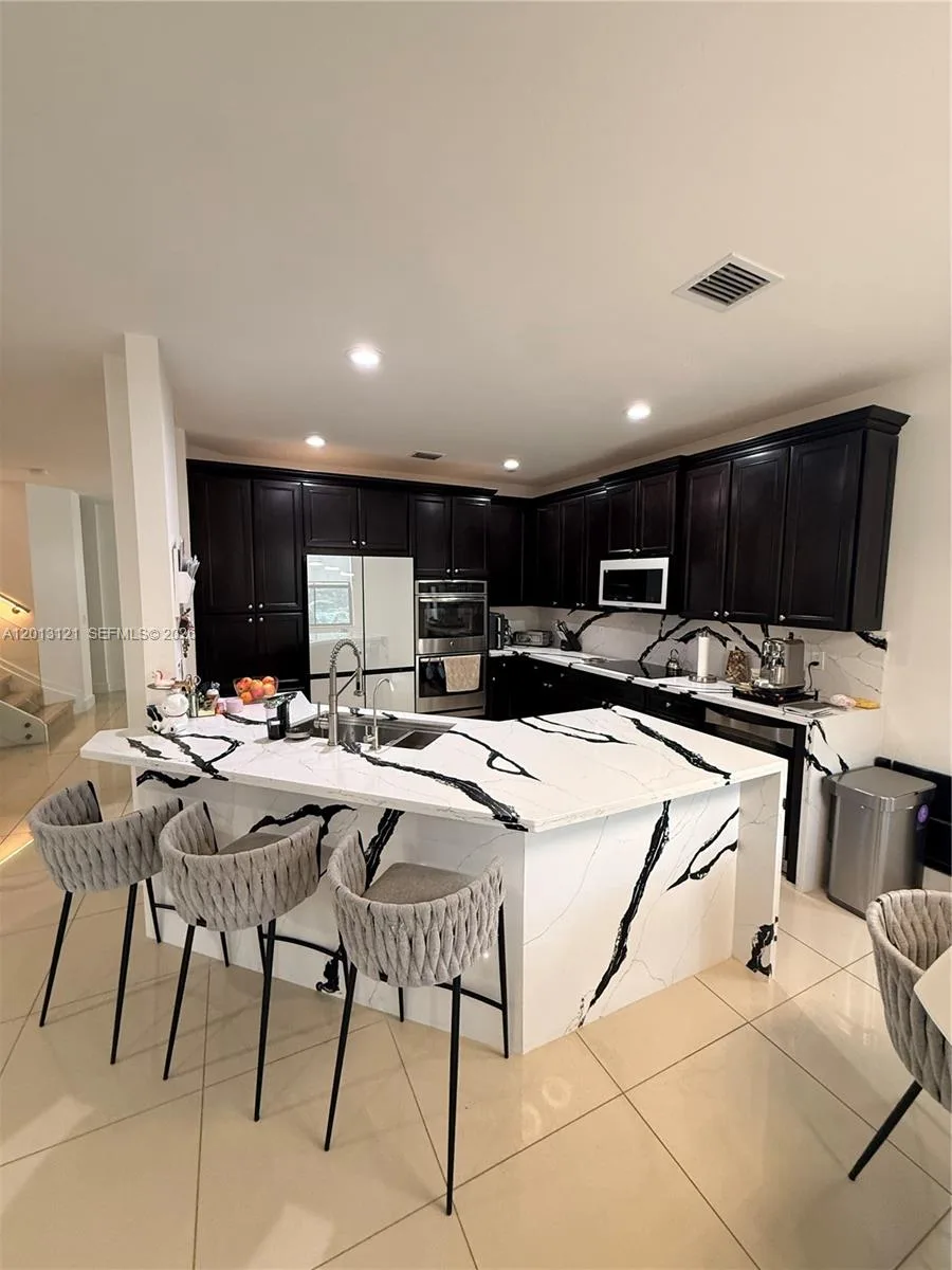8640 NW 101st Pl, Doral, FL 33178 photo 11