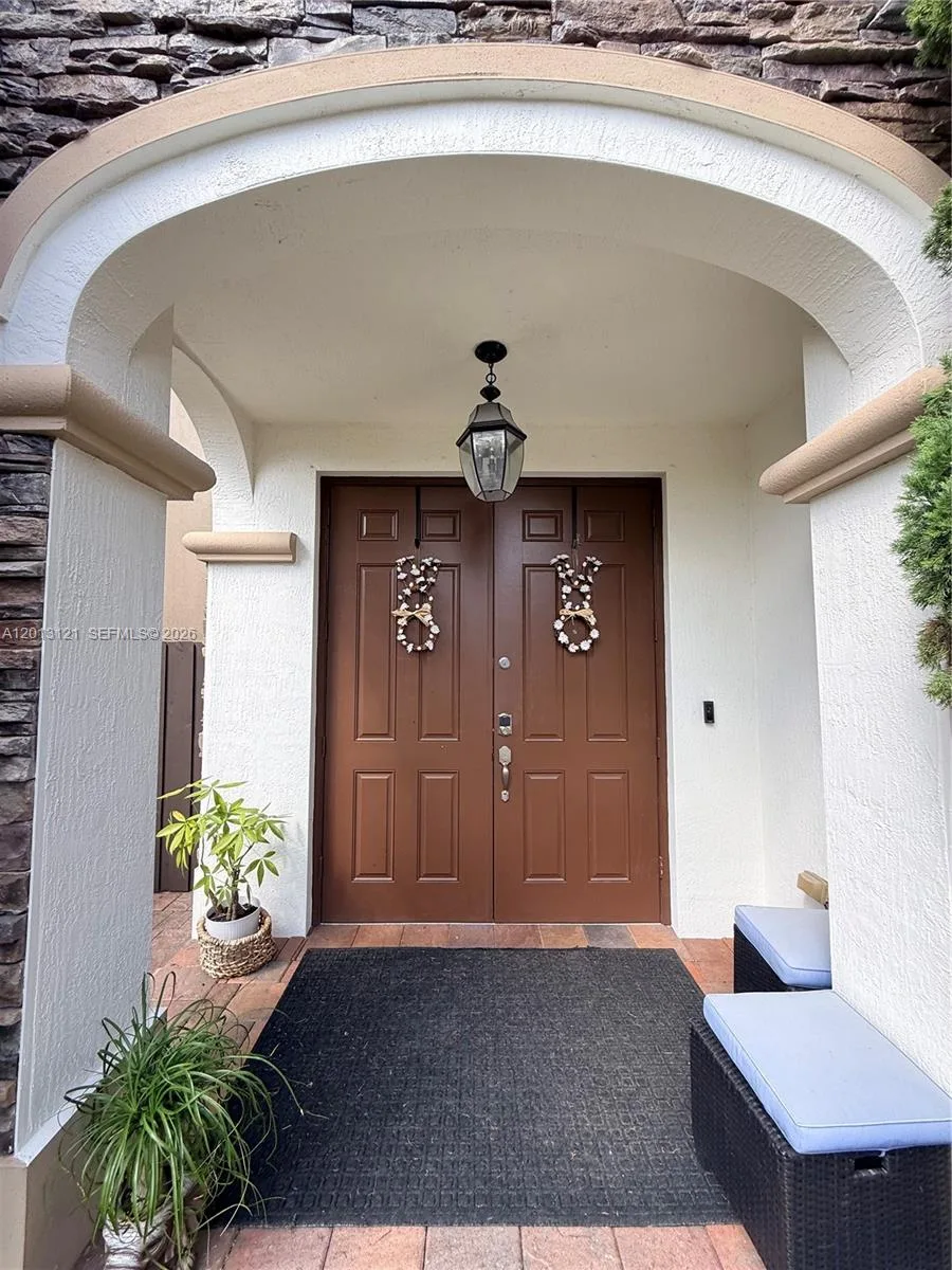 8640 NW 101st Pl, Doral, FL 33178 photo 4