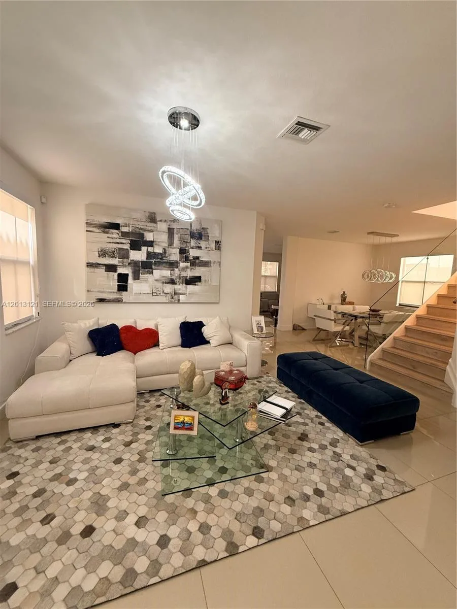 8640 NW 101st Pl, Doral, FL 33178 photo 5