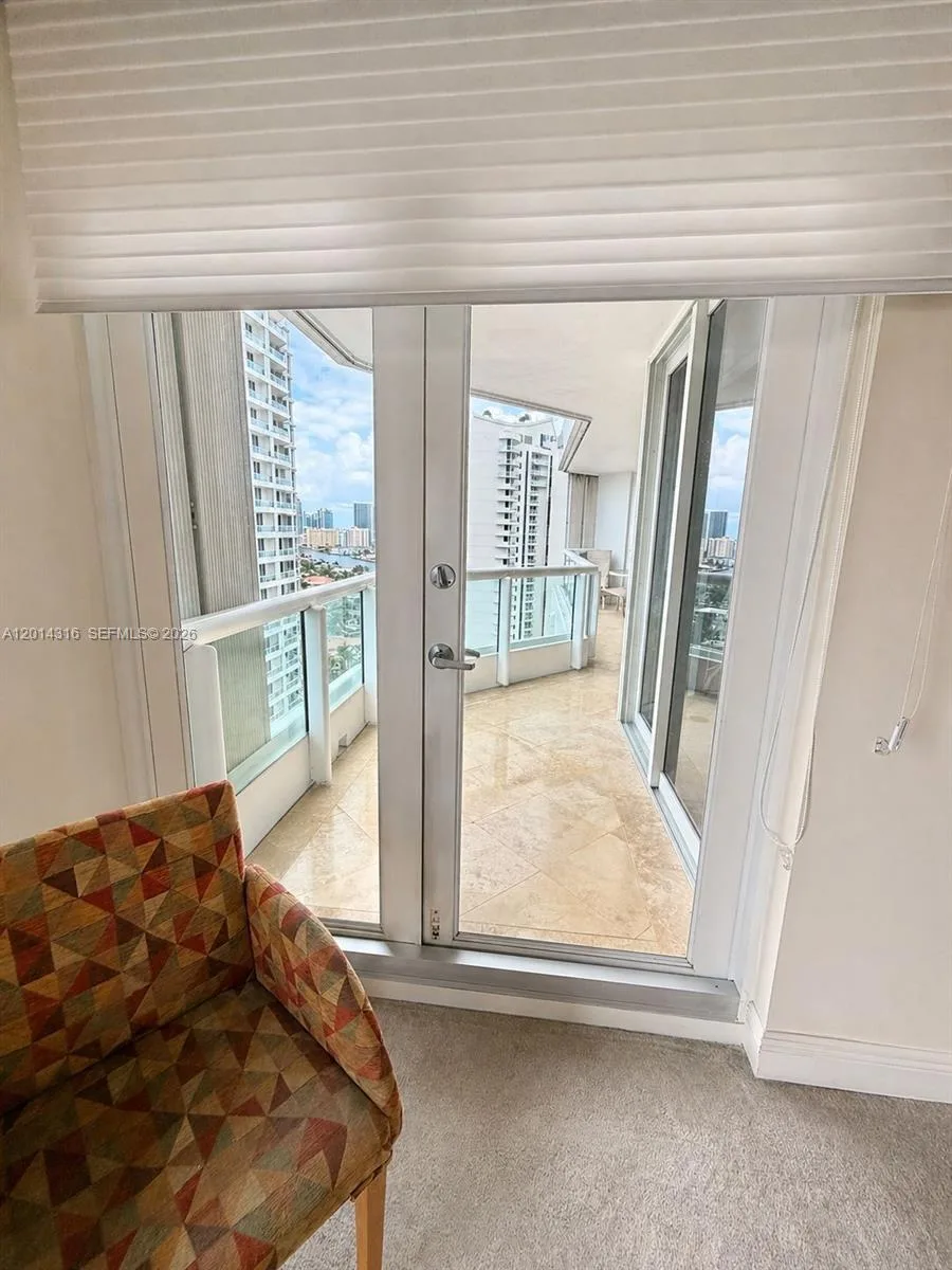 21055 Yacht Club Dr # 2403, Aventura, FL 33180 photo 10