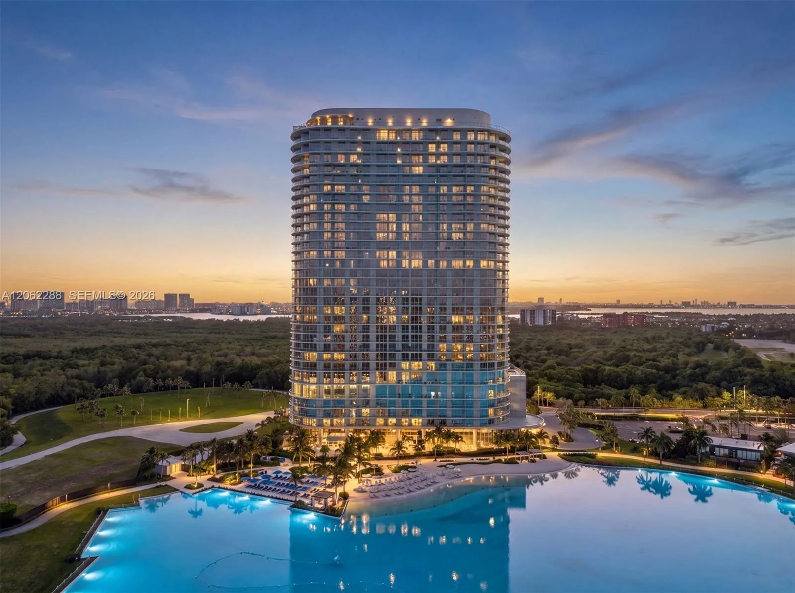 2411 Laguna Circle # 2011, North Miami, FL 33181